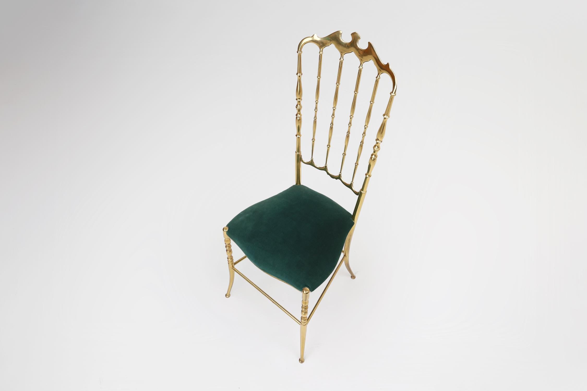 Late 20th Century Iconic Chiavari chair by Giuseppe Gaetano Descalzi, Italy 1970s For Sale