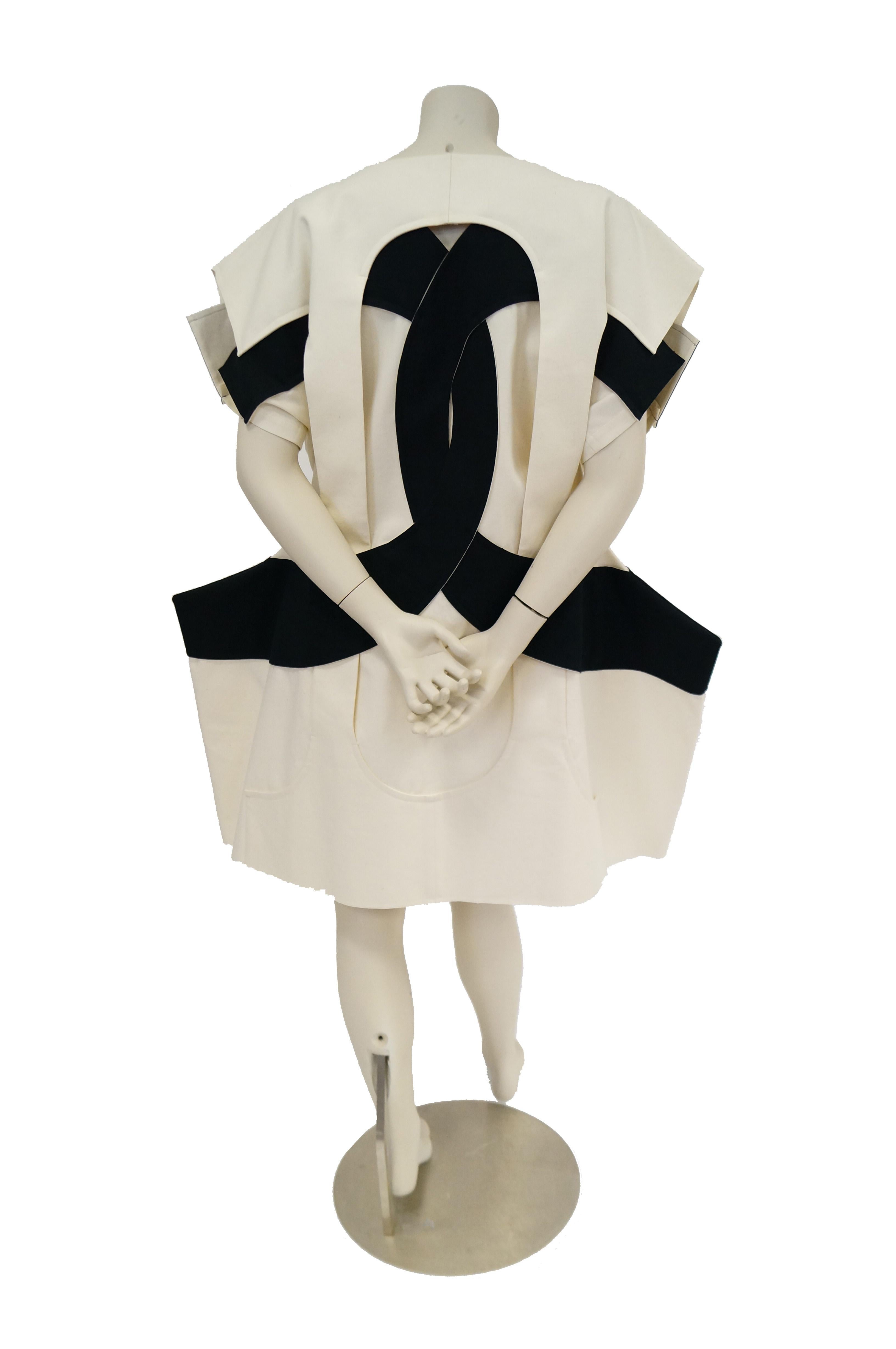 Iconic Comme des Garçons Black and White Flat Pack Runway Dress 2014 For Sale 5
