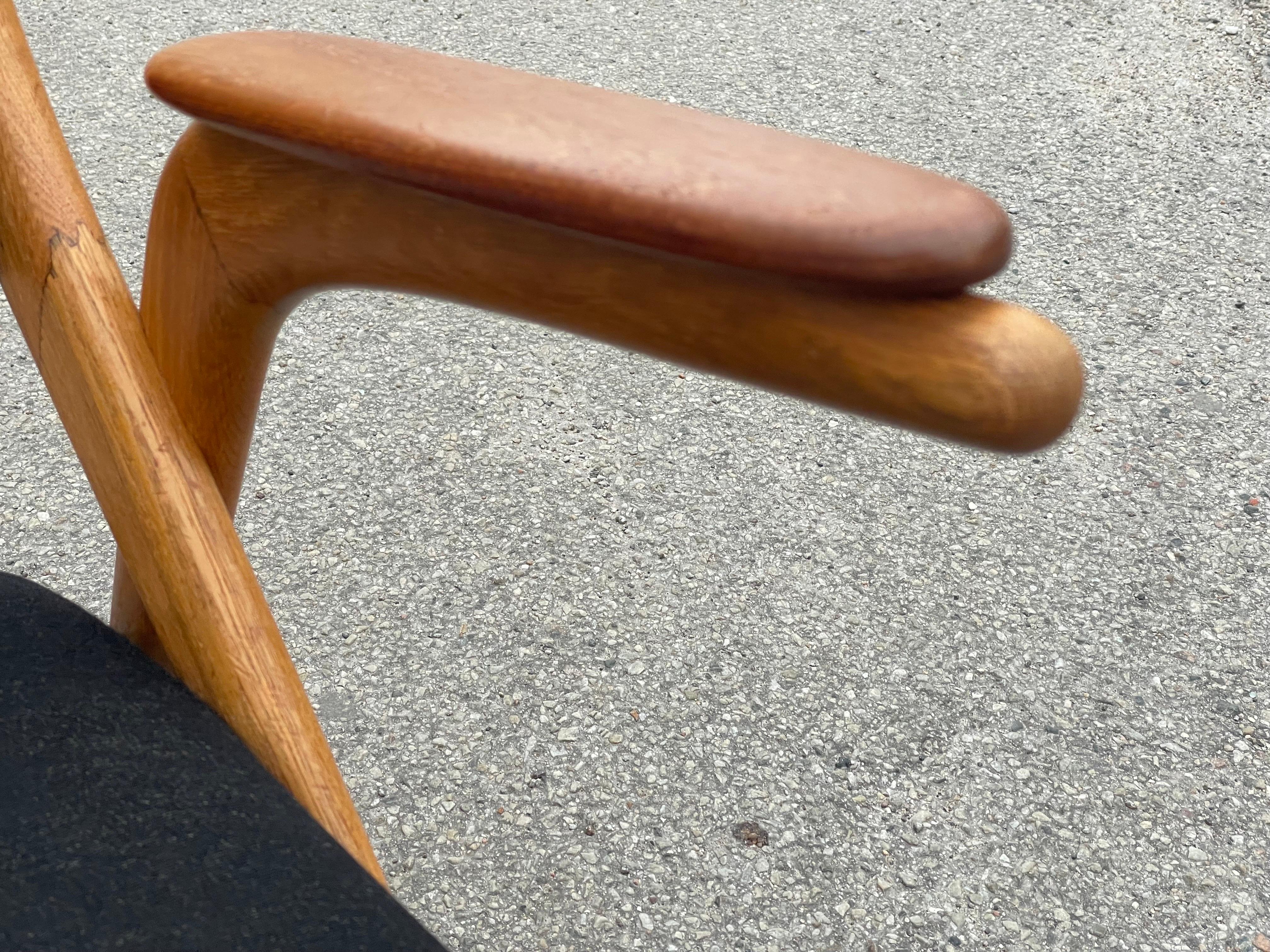 Arne Hovmand-Olsen Danish Modern Scissor Lounge Chair in Teak + Beech, 1960s In Good Condition For Sale In Copenhagen, DK