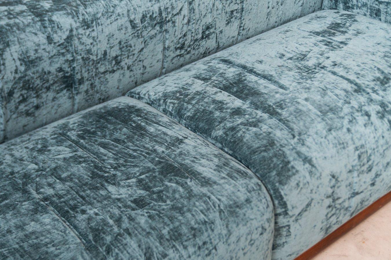 Late 20th Century Iconic “Cornaro” Sofa by Carlo Scarpa for Gavina, 1973 – A Masterpiece of Italia in vendita