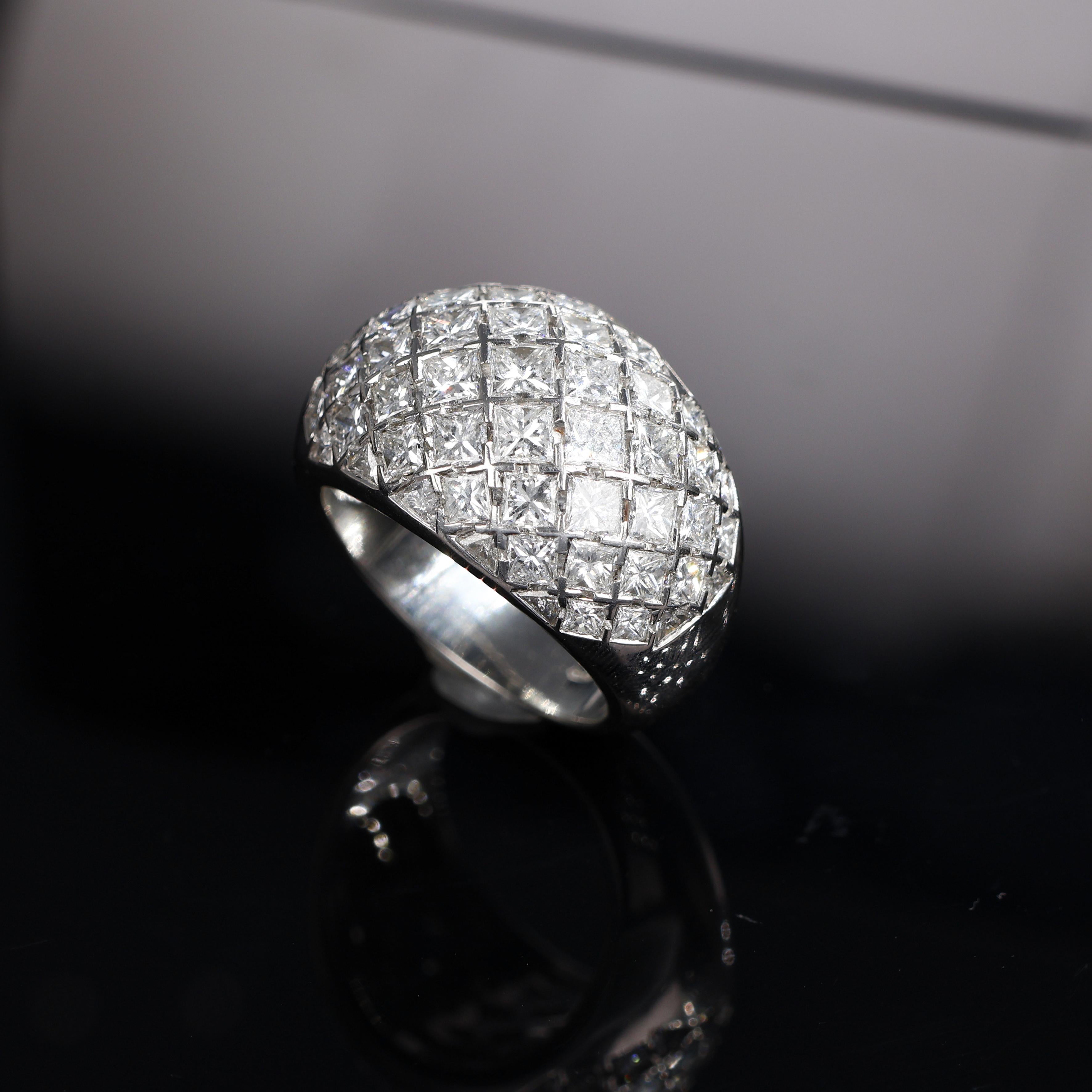 Iconic Curnis White Gold Band Ring with 5.10 Carats of Diamonds For Sale 5