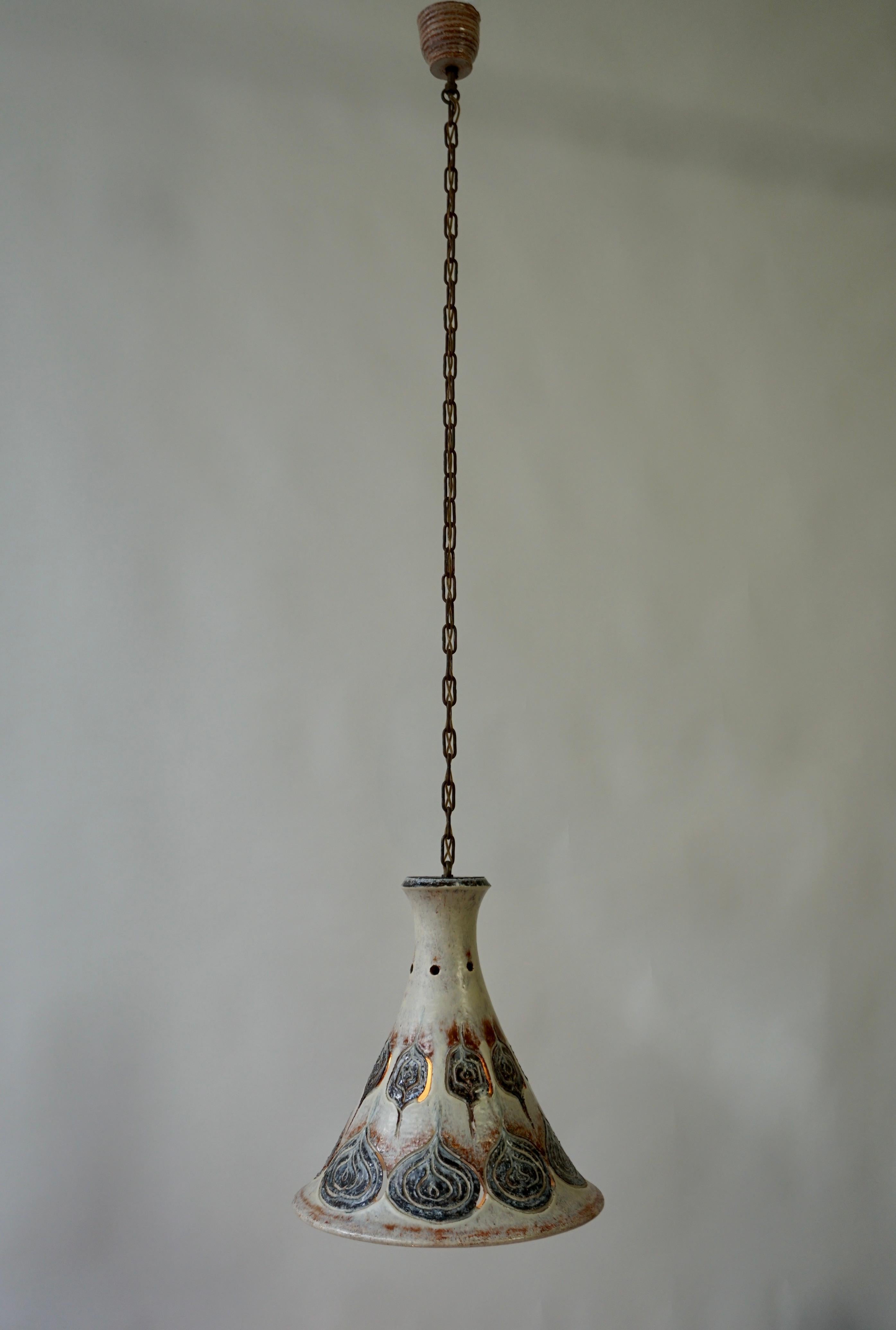 Fait main Lampe suspendue danoise emblématique en céramique en vente