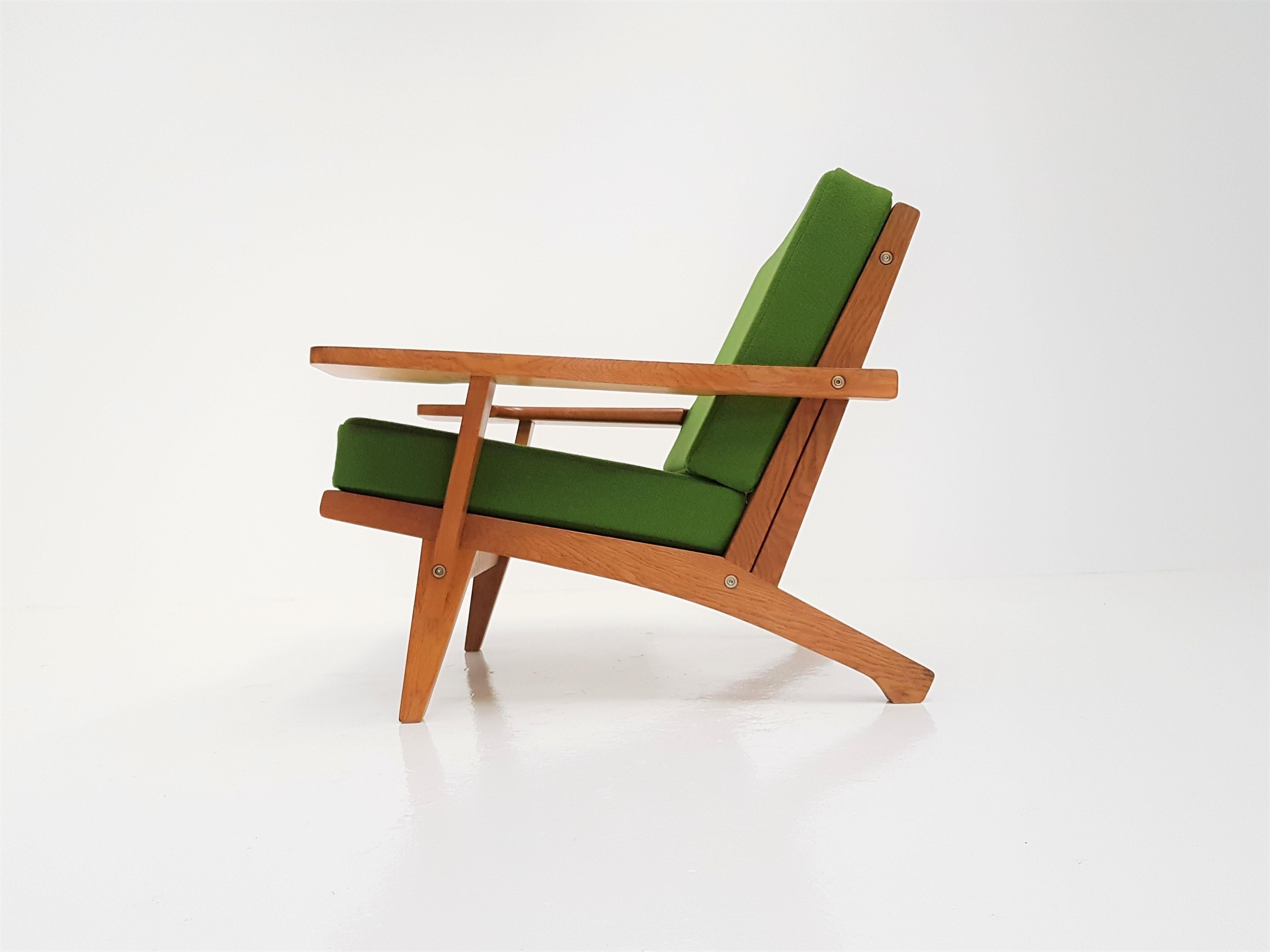 Wool Iconic Danish Hans J Wegner GE-375 Lounge Chair