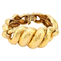 Iconic David Webb 18k yellow gold hammered link bracelet