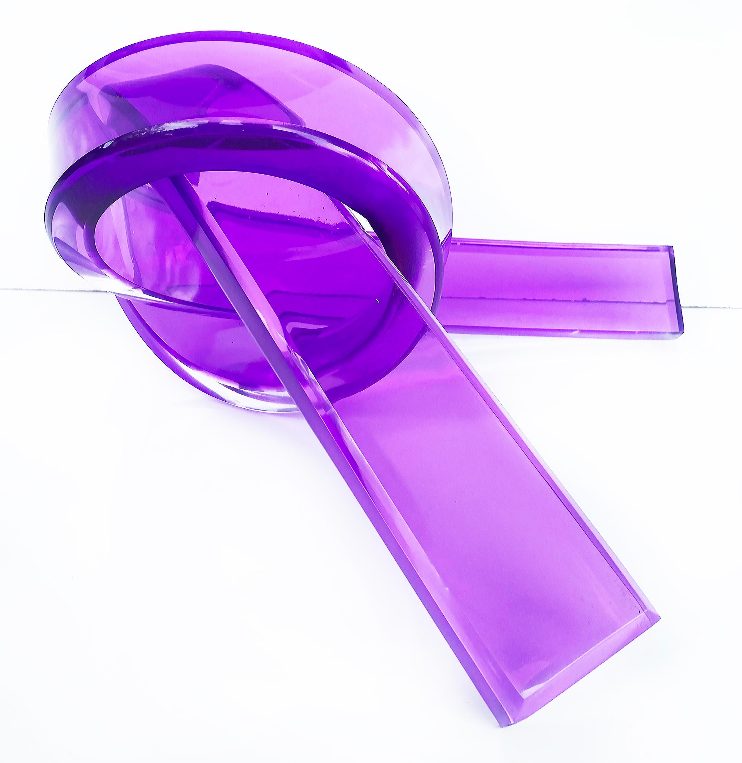 Contemporary Iconic Design Thick Twisted Abstract Lucite Ribbon Sculpture, Purple  For Sale