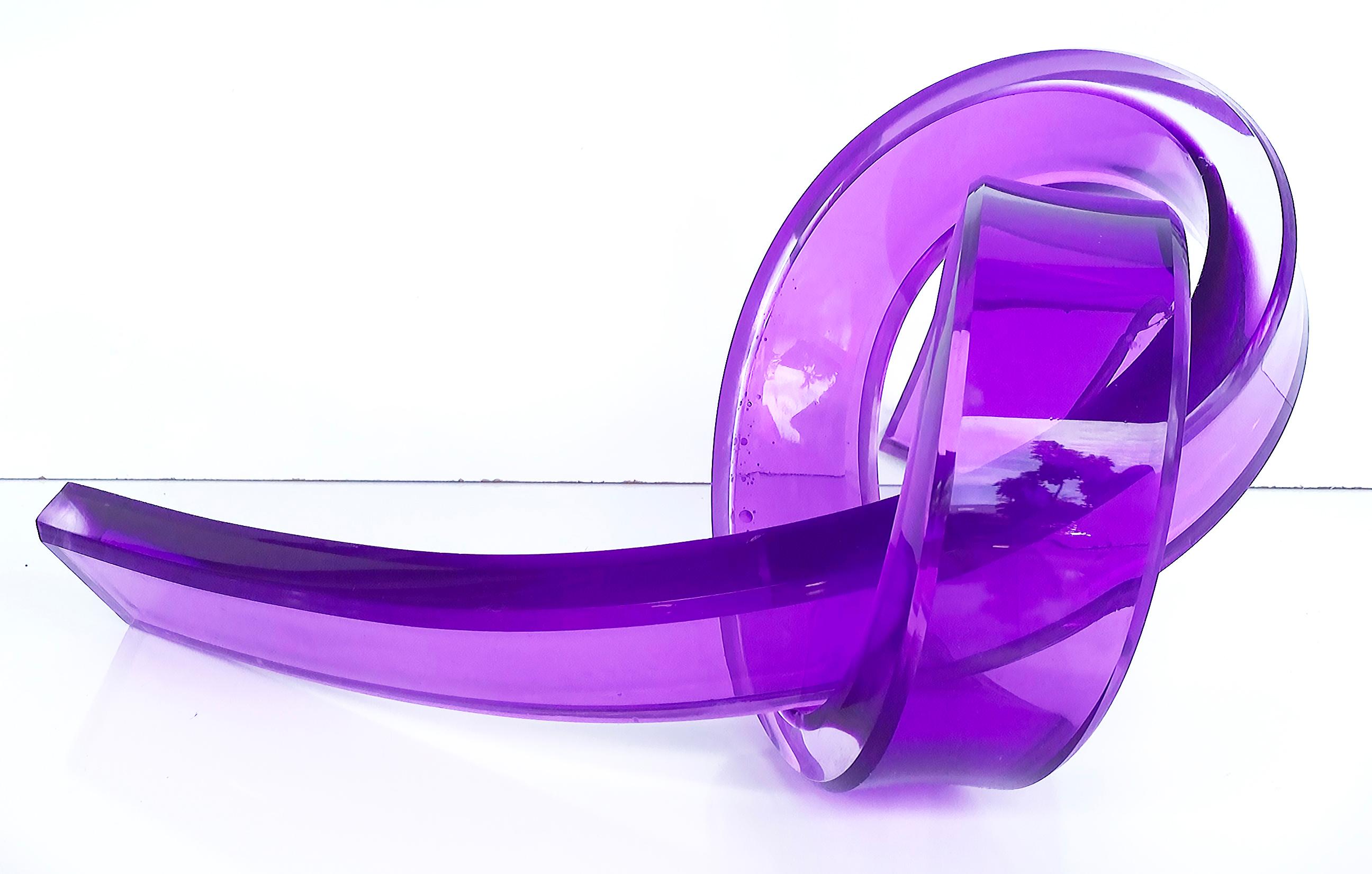 Iconic Design Thick Twisted Abstract Lucite Ribbon Sculpture, Purple  For Sale 2