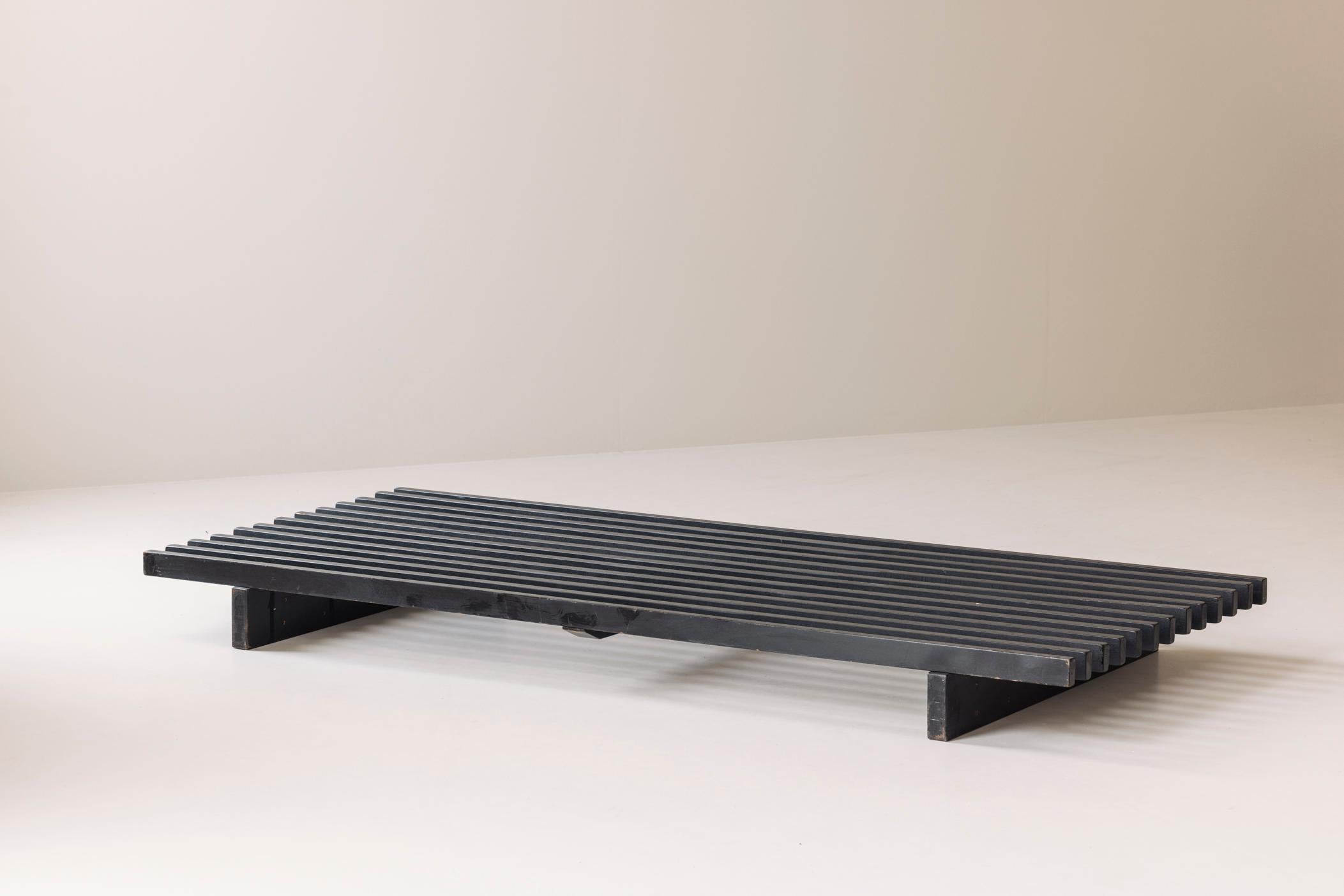 Iconic DS-80 leather patchwork daybed by De Sede, Switzerland 1970s. 12