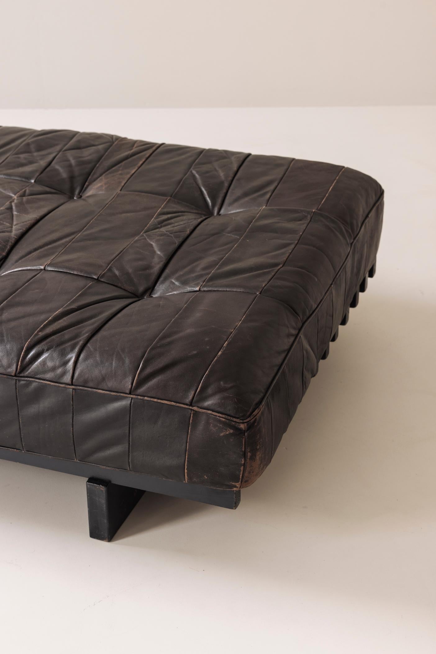 Late 20th Century Iconic DS-80 leather patchwork daybed by De Sede, Switzerland 1970s.