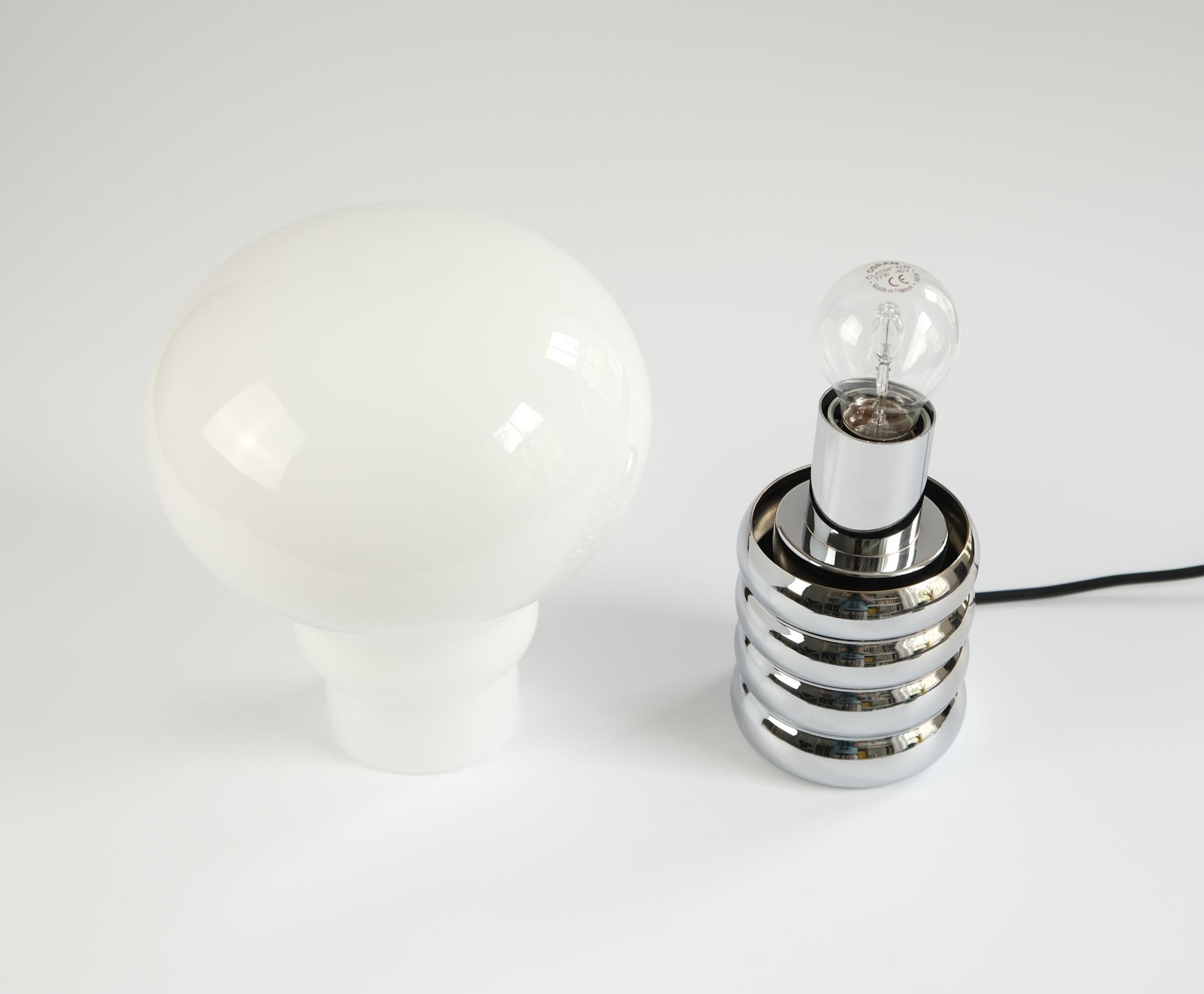 Lampe de table BULB emblématique d'Ingo Maurer pour Design-M, Allemagne 1966 en vente 3