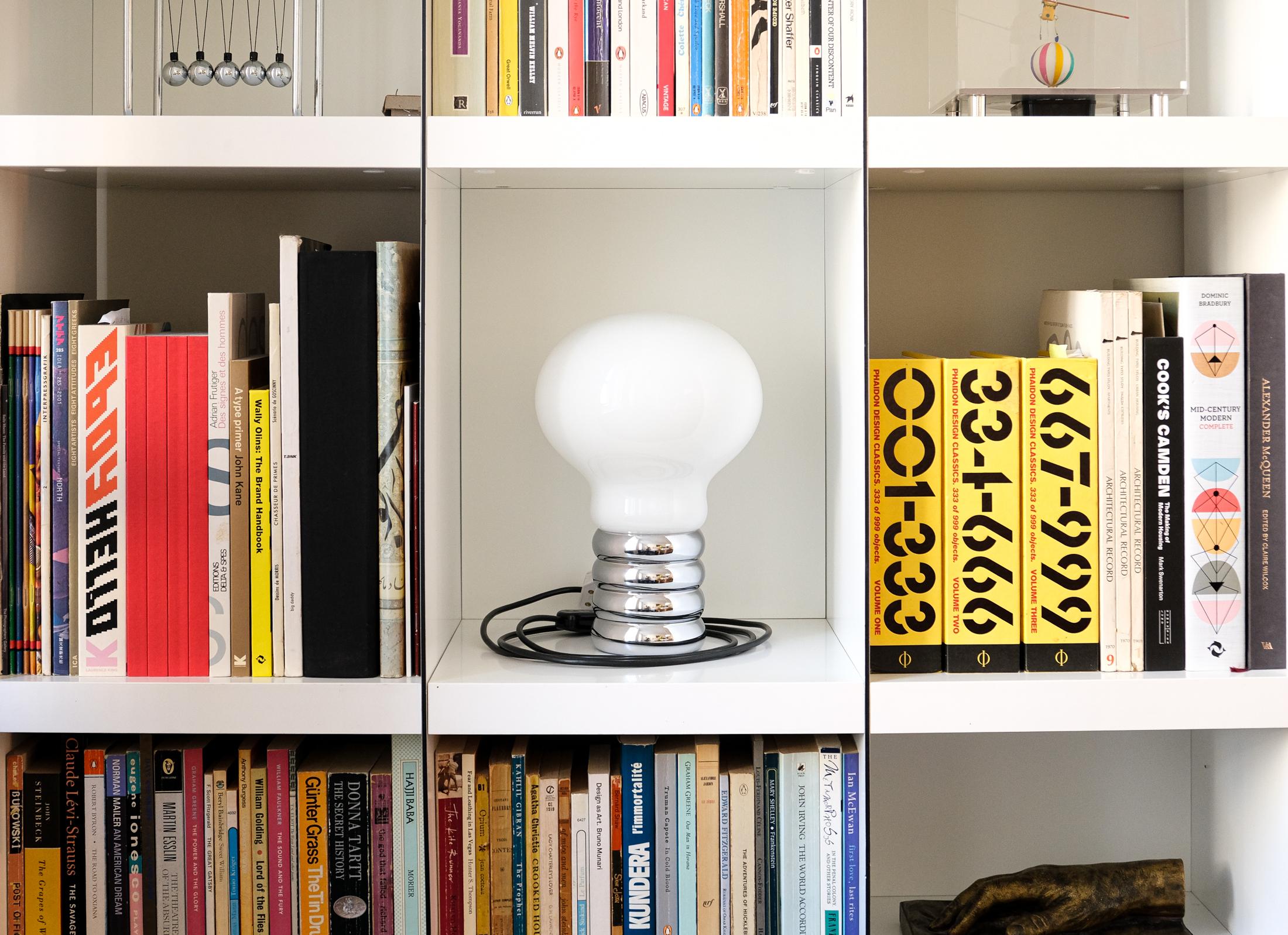 Lampe de table BULB emblématique d'Ingo Maurer pour Design-M, Allemagne 1966 en vente 7