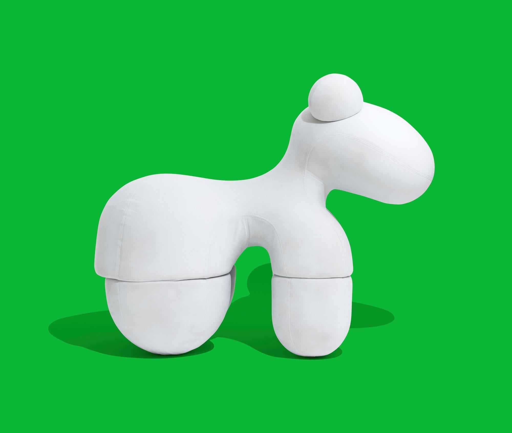 Eero Aarnio Orangefarbenes Pony mit Symbolcharakter im Angebot 3