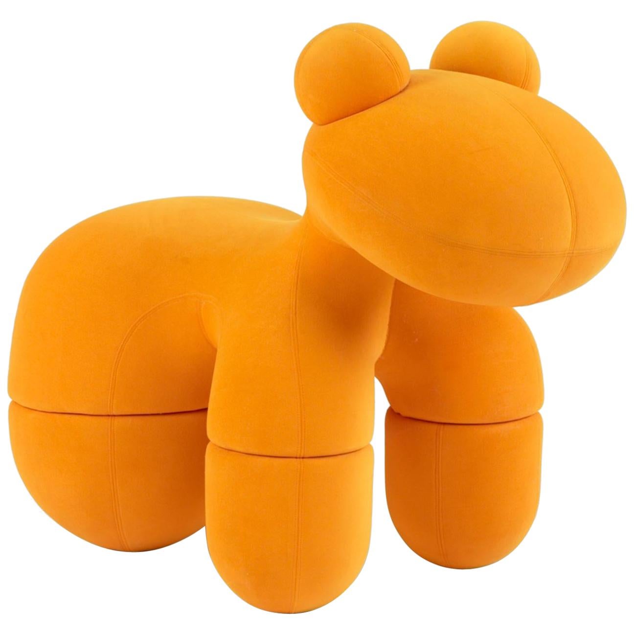 Eero Aarnio Orangefarbenes Pony mit Symbolcharakter im Angebot