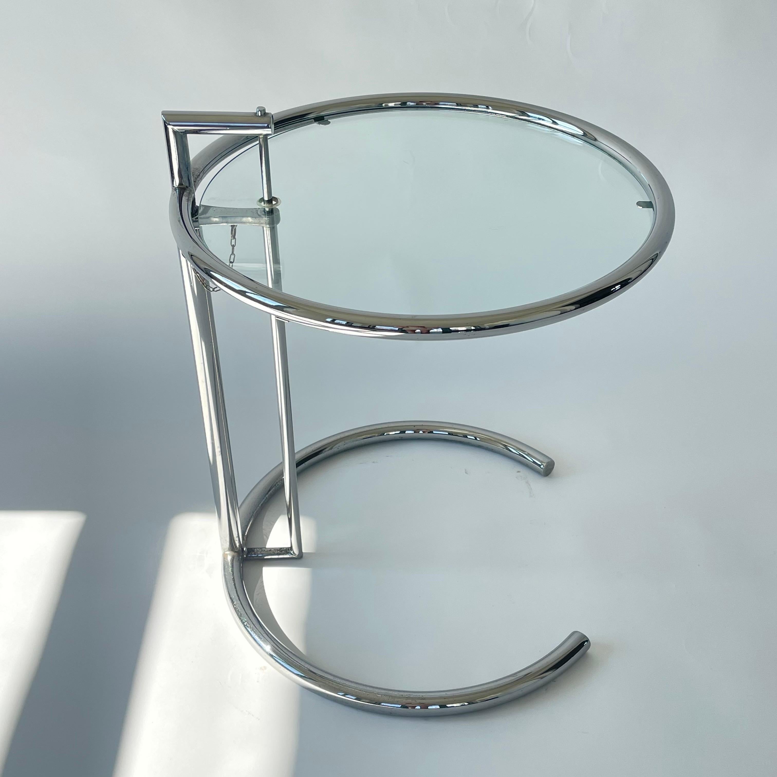 Poli Table d'appoint réglable Eileen Gray E 1027 de ClassiCon Italie en vente