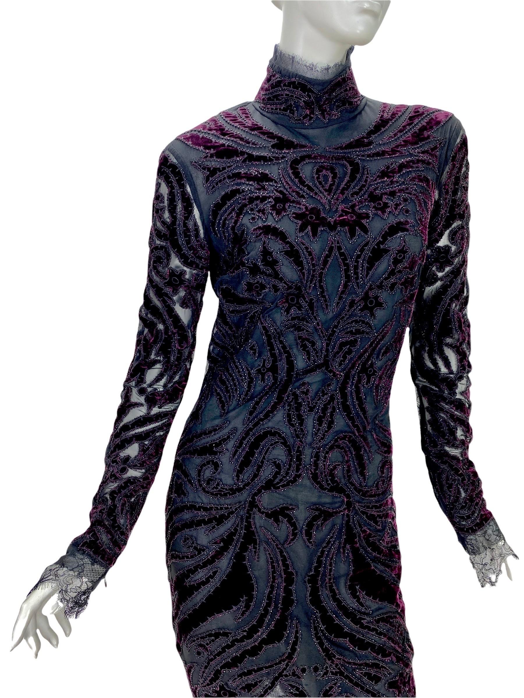  Ikonisches Emilio Pucci H/W 2011 Bordeauxfarbenes Kleid aus Samt mit Stickerei It 44 - US 8 im Angebot 3