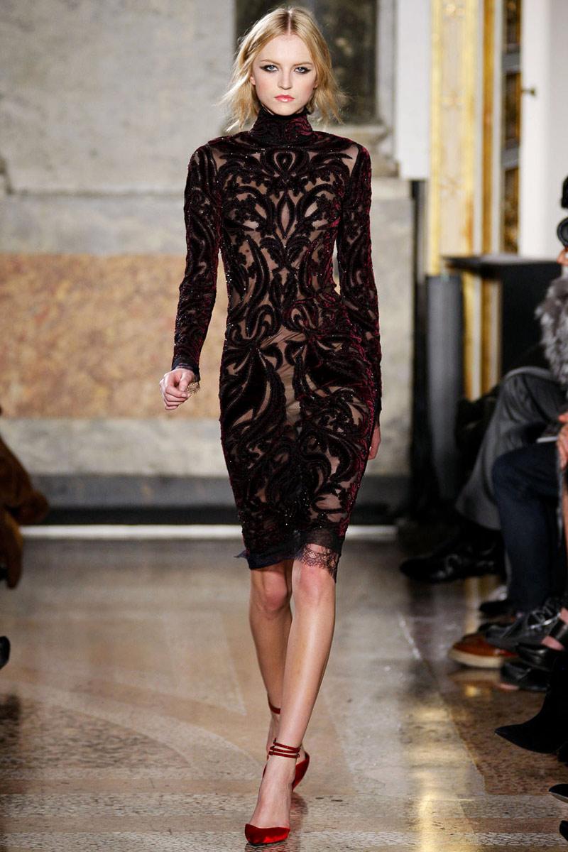  Iconic Emilio Pucci F/W 2011 Bordeaux Velvet-Embroidered Dress It 44 - US 8 In Excellent Condition For Sale In Montgomery, TX
