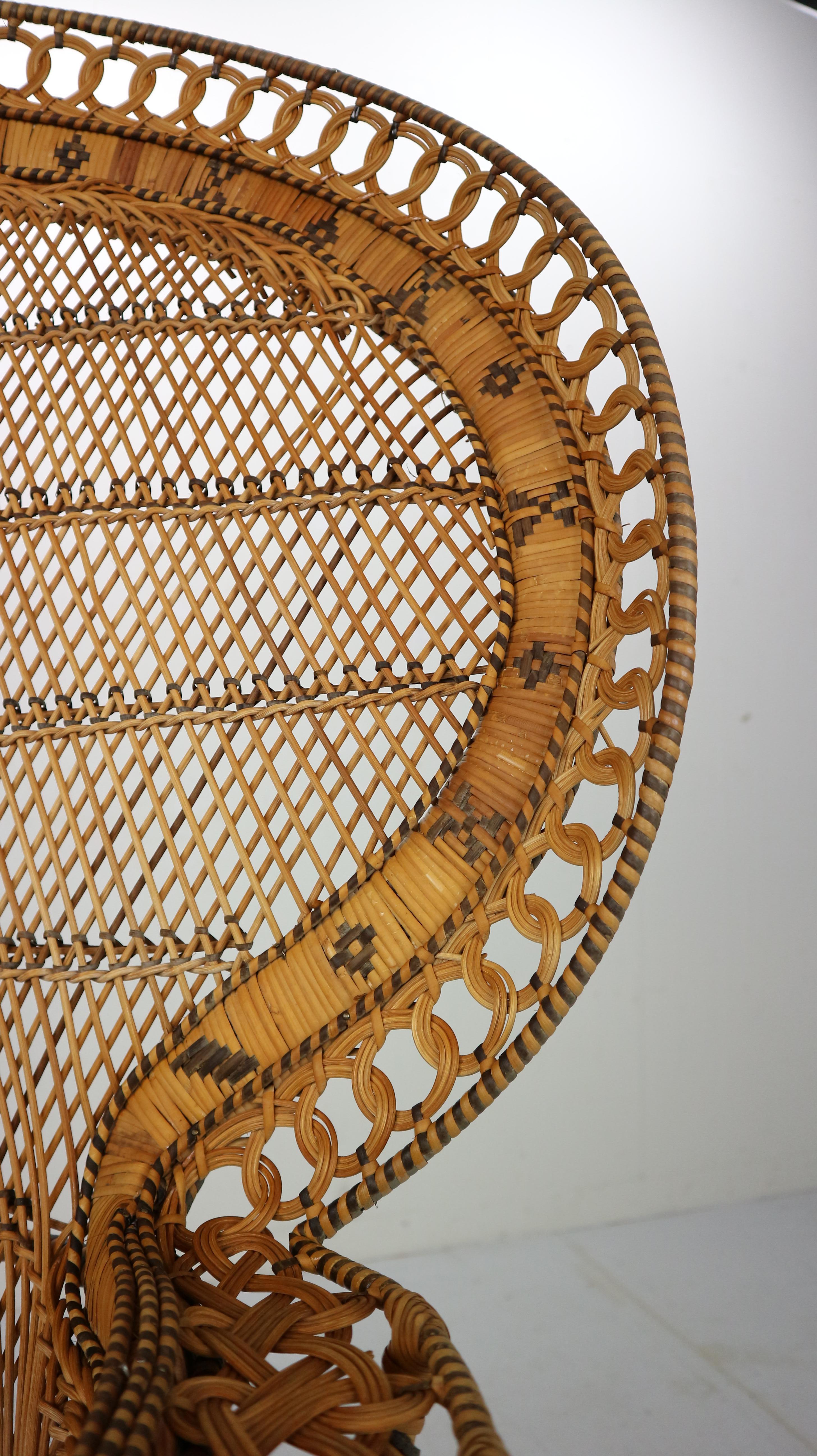 Ikonischer Emmanuelle Wicker Peacock Chair:: 1970 6