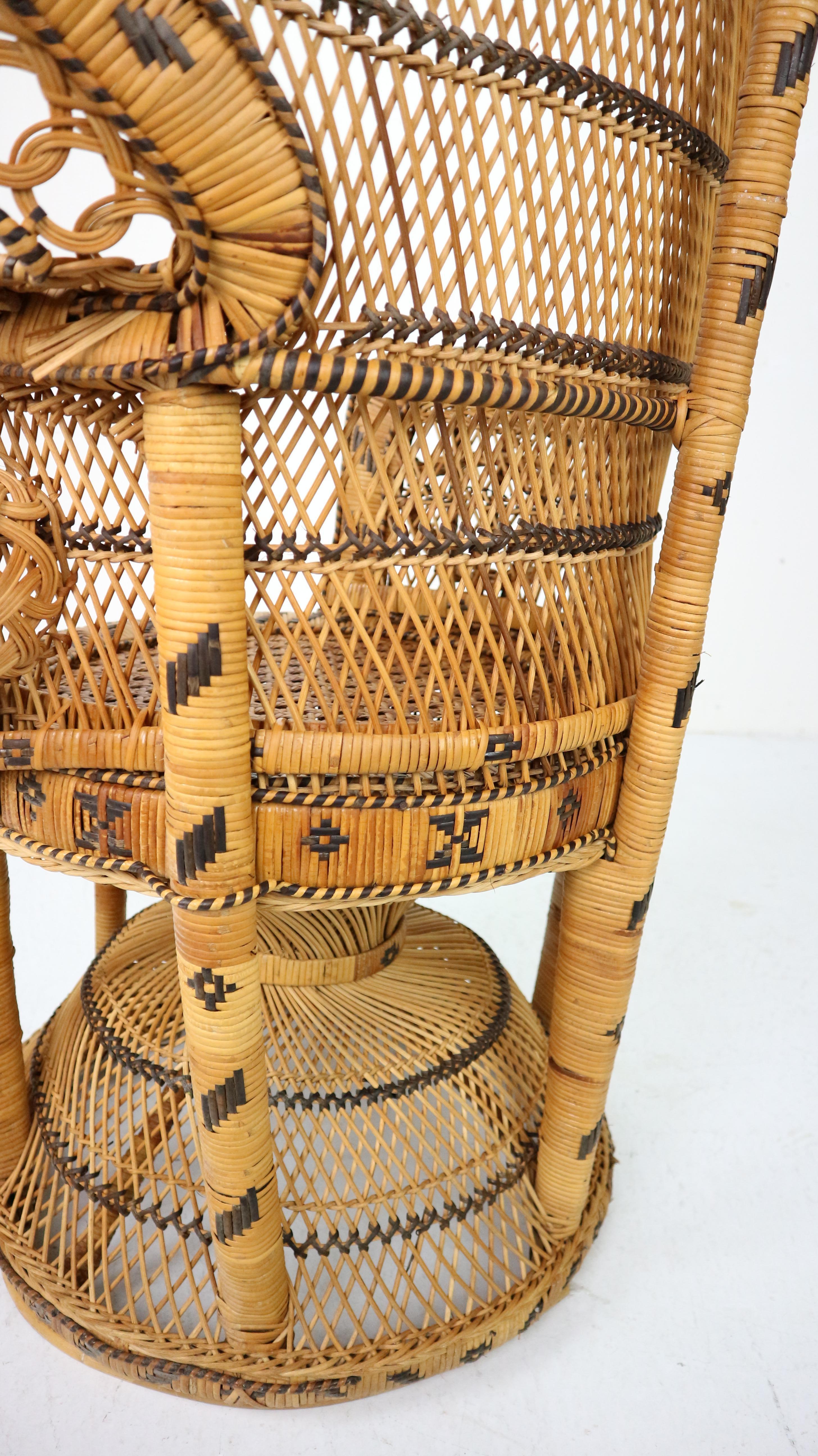 Ikonischer Emmanuelle Wicker Peacock Chair:: 1970 7