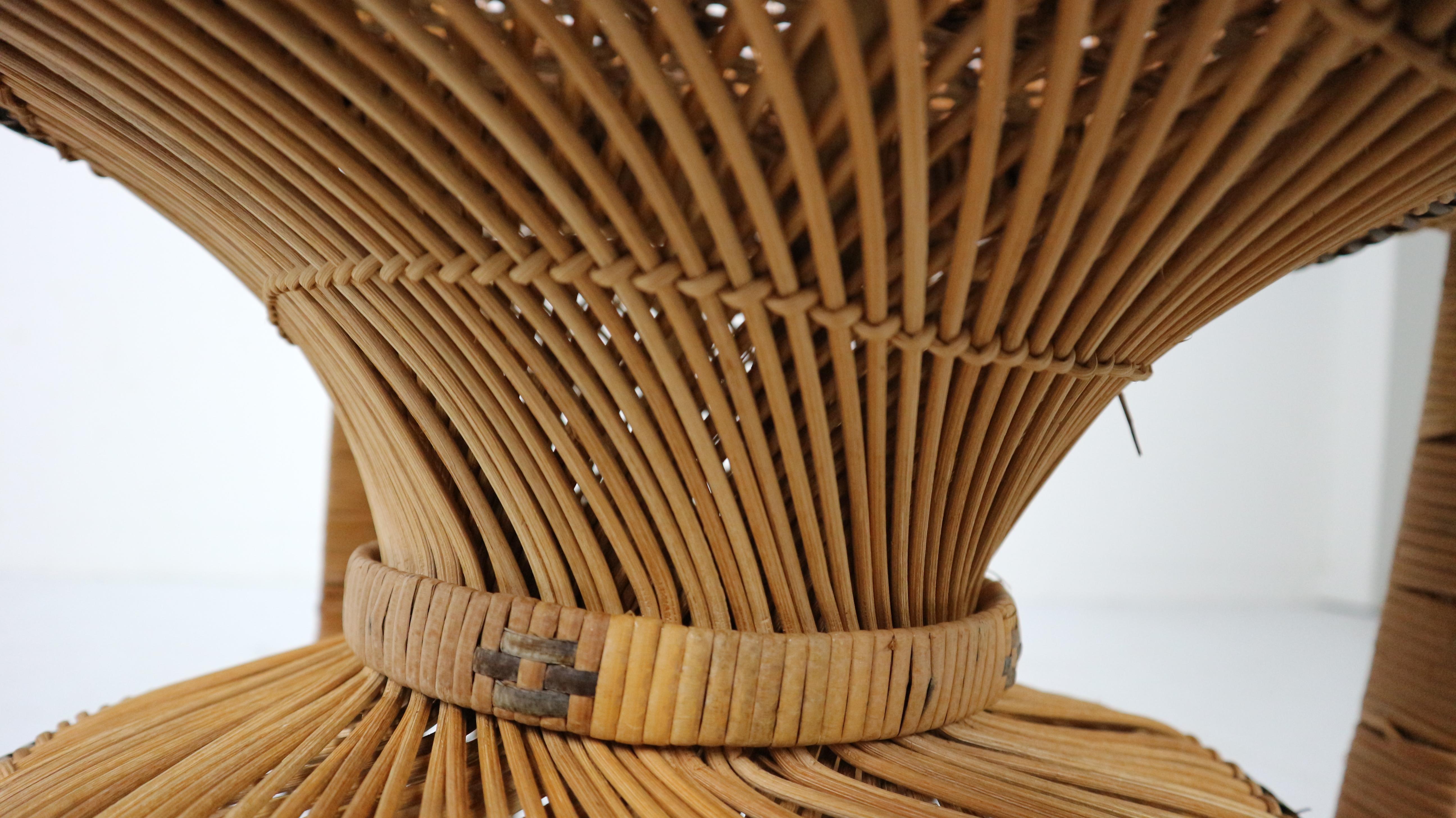 Ikonischer Emmanuelle Wicker Peacock Chair:: 1970 9