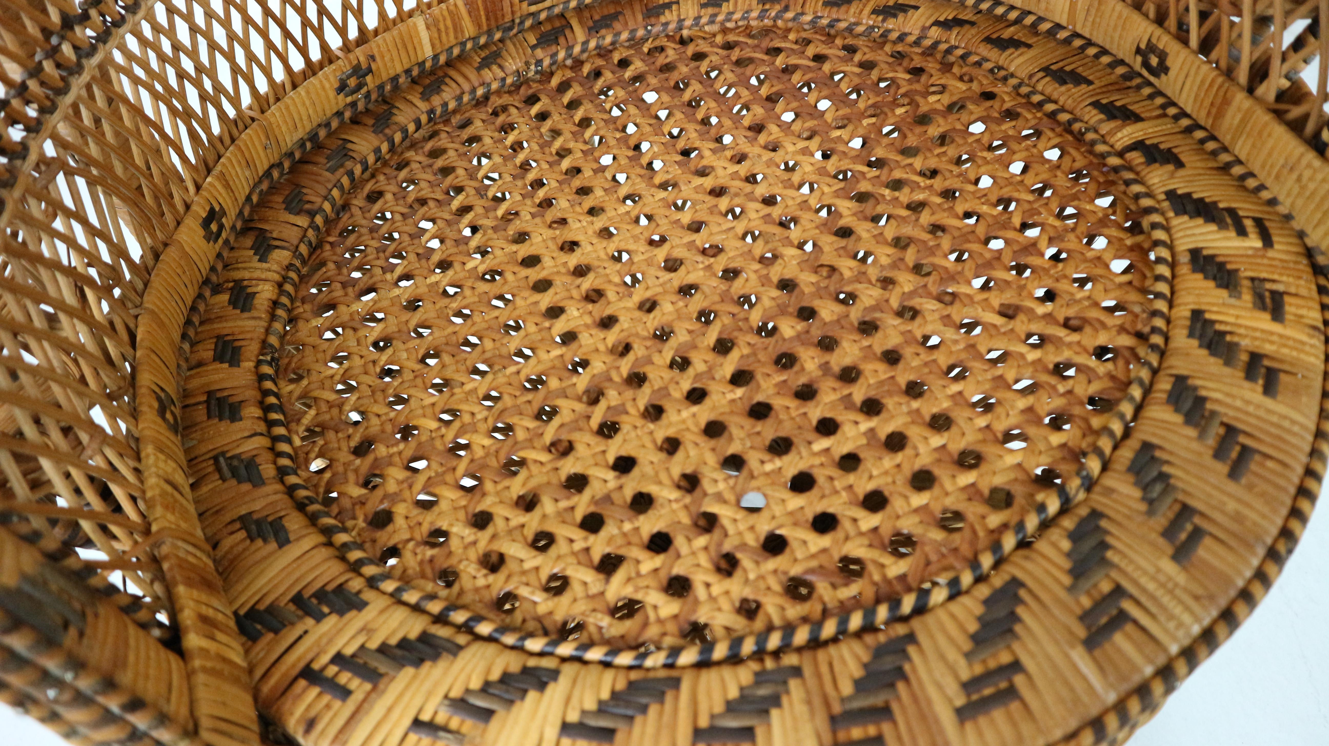 Ikonischer Emmanuelle Wicker Peacock Chair:: 1970 10