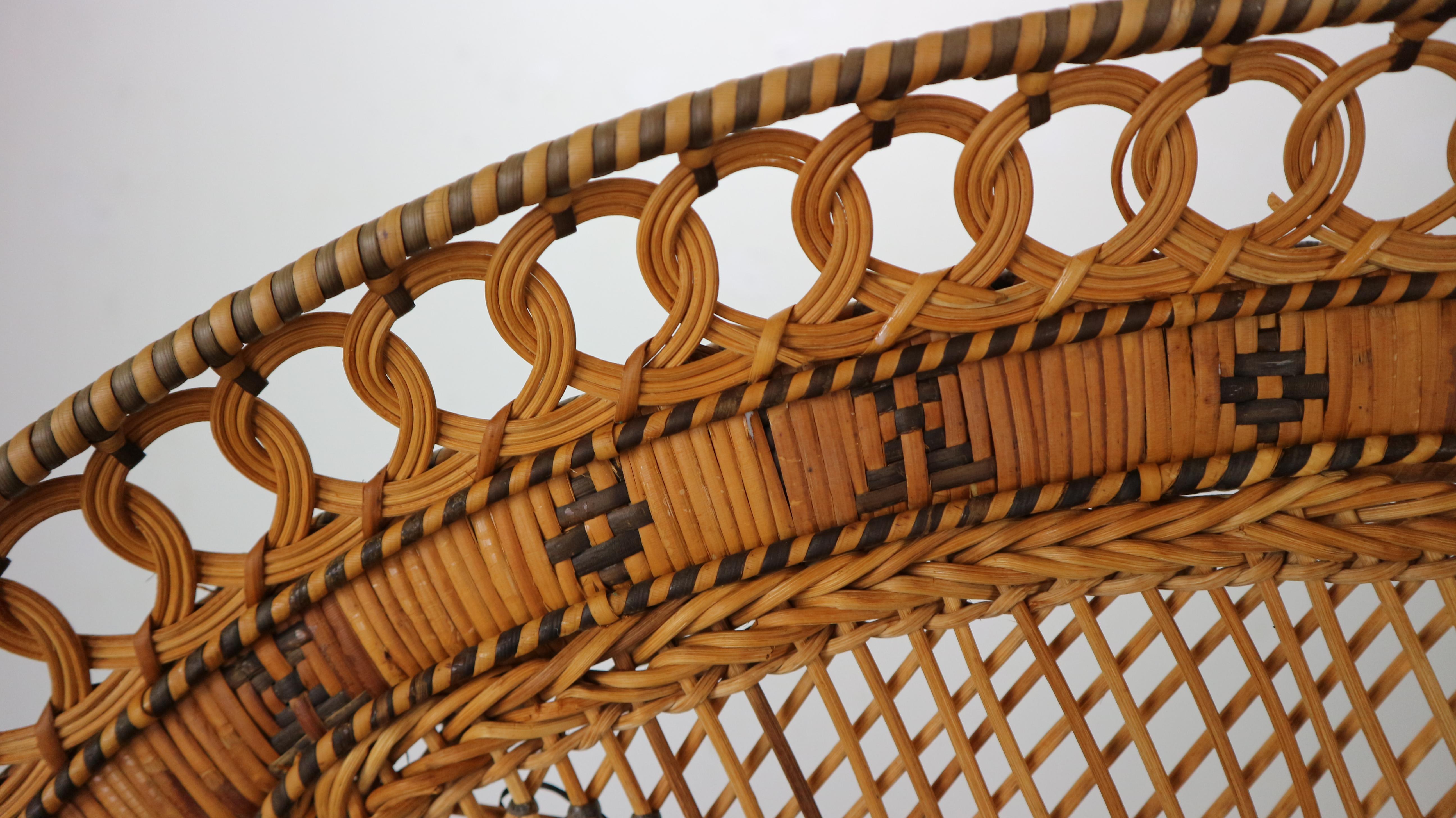 Ikonischer Emmanuelle Wicker Peacock Chair:: 1970 11
