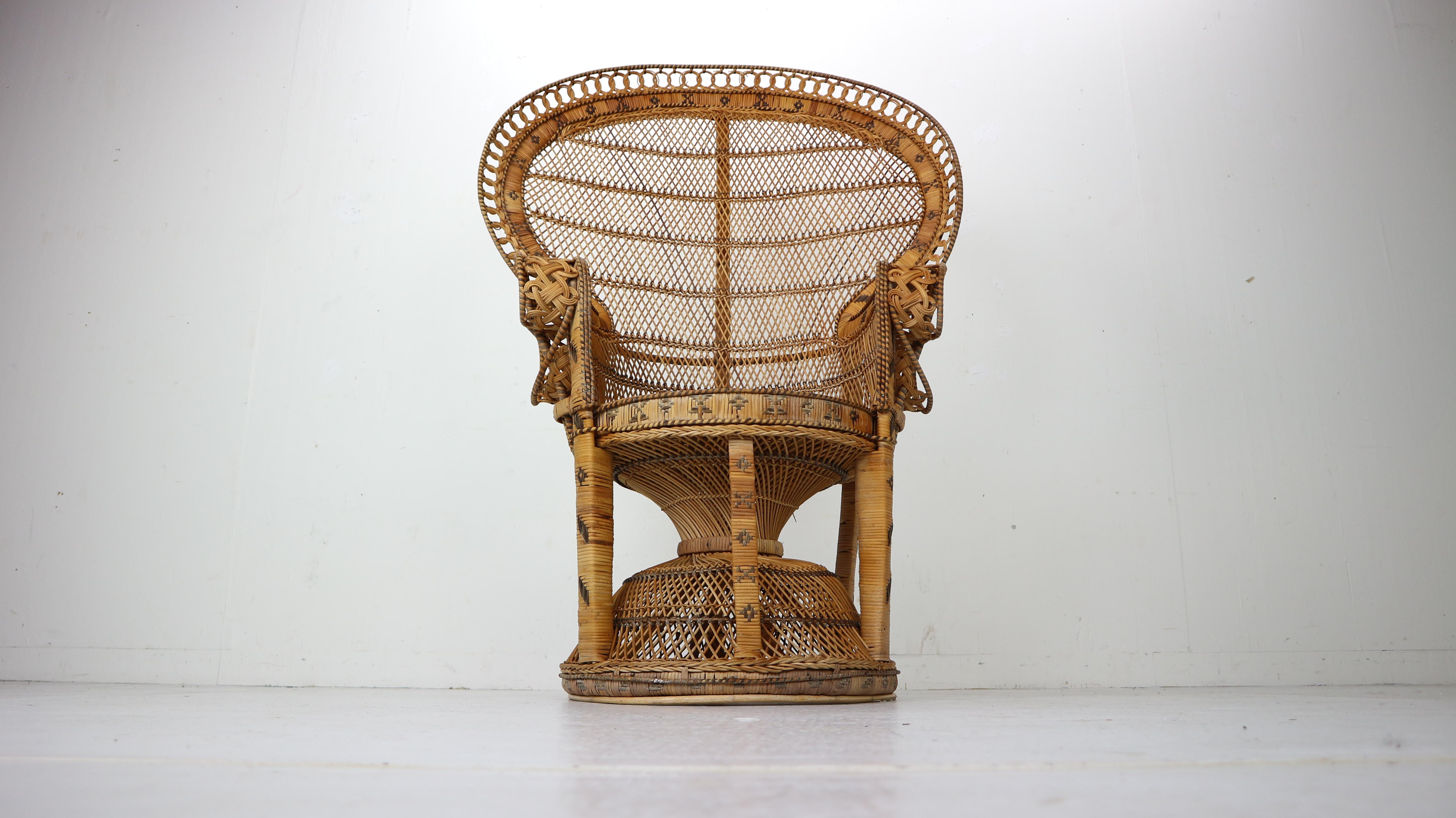 Ikonischer Emmanuelle Wicker Peacock Chair:: 1970 (Philippinisch)