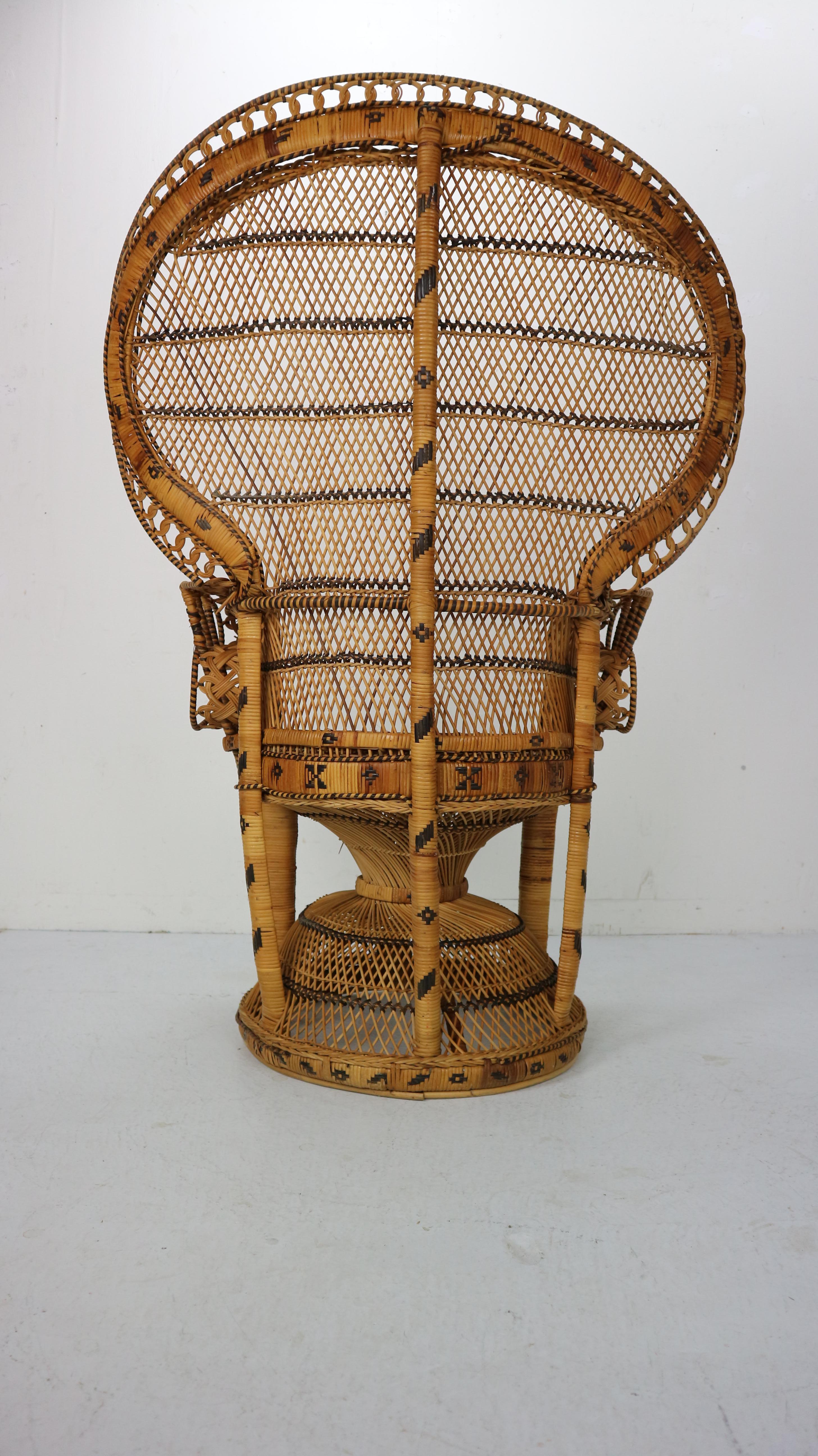 Ikonischer Emmanuelle Wicker Peacock Chair:: 1970 1