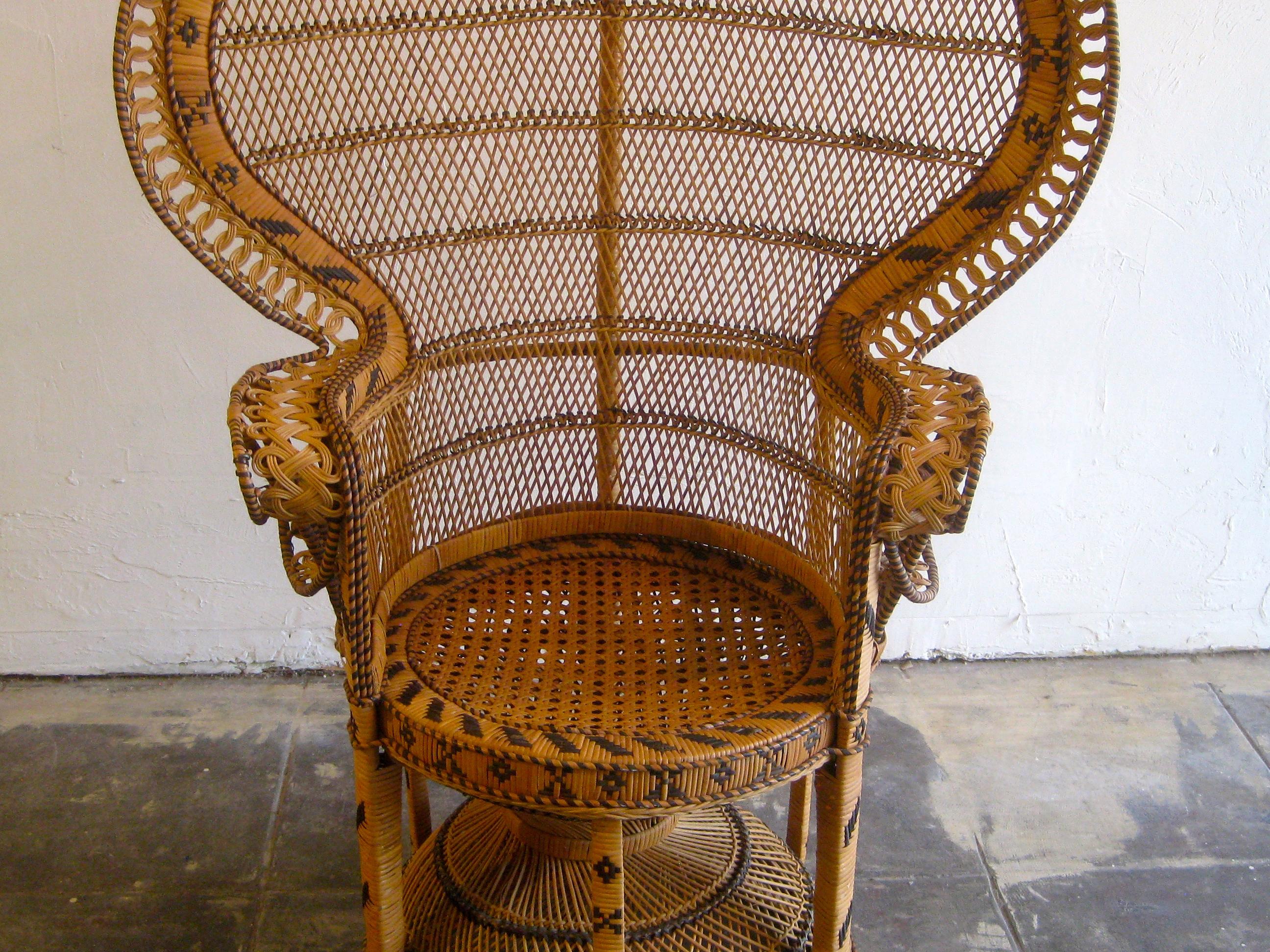Iconic Emmanuelle Wicker Rattan Midcentury Peacock Chair Statement Piece In Good Condition In San Diego, CA