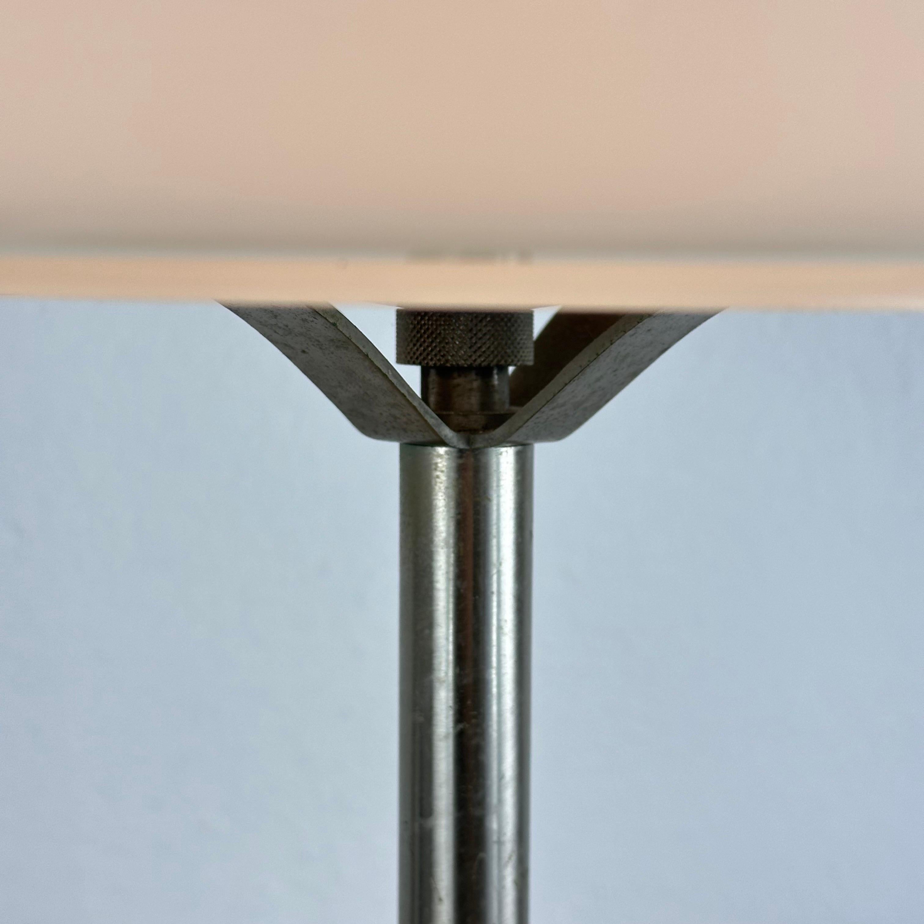 Lampe de table « Erse » emblématique de Vico Magistretti pour Artemide, 1964 - Série Omega en vente 3