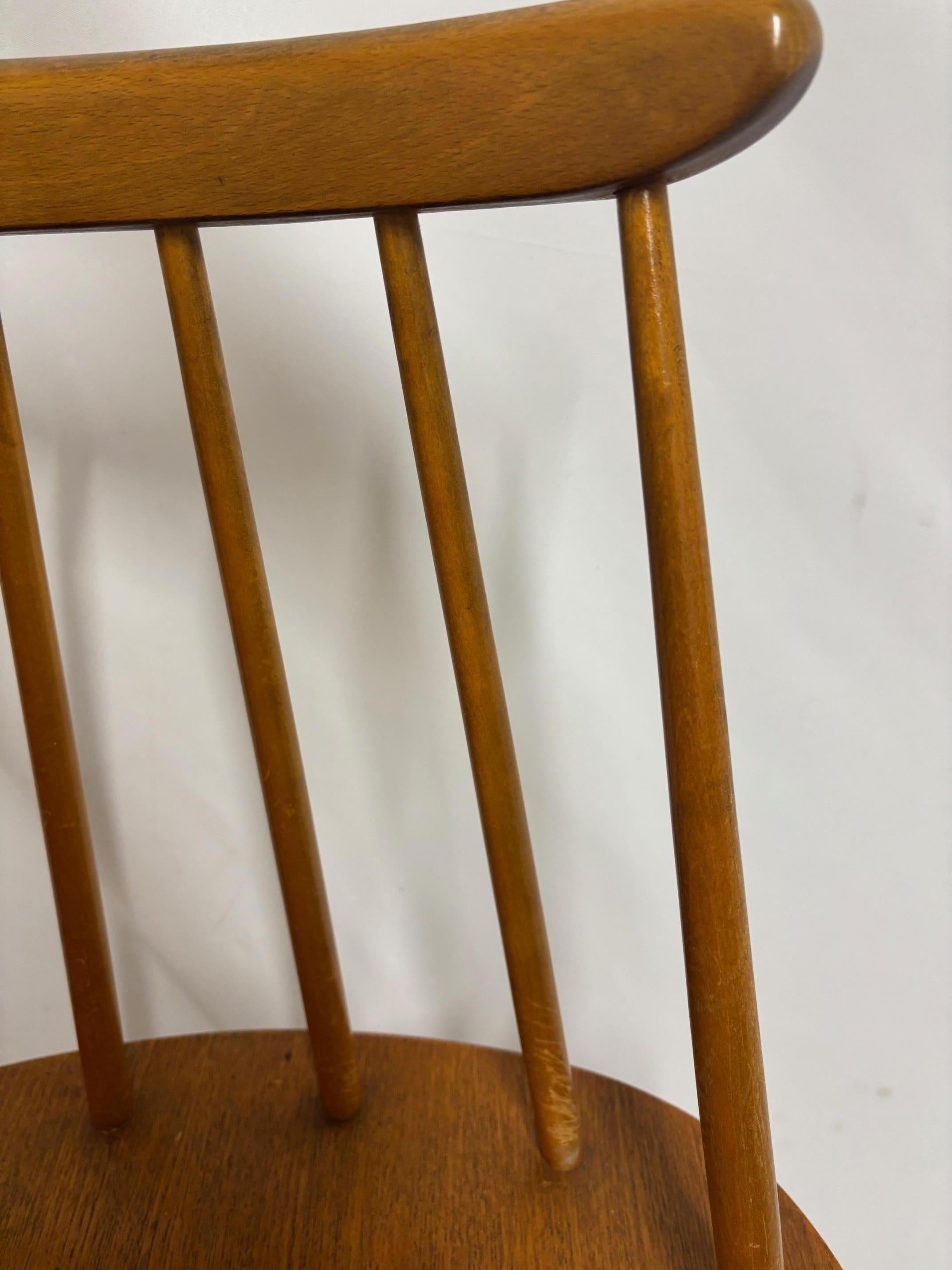 European Iconic Fannett Side Chair by Ilmari Tapiovaara For Sale