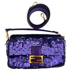 Sac baguette à sequins violets iconique Fendi, réédition 1997