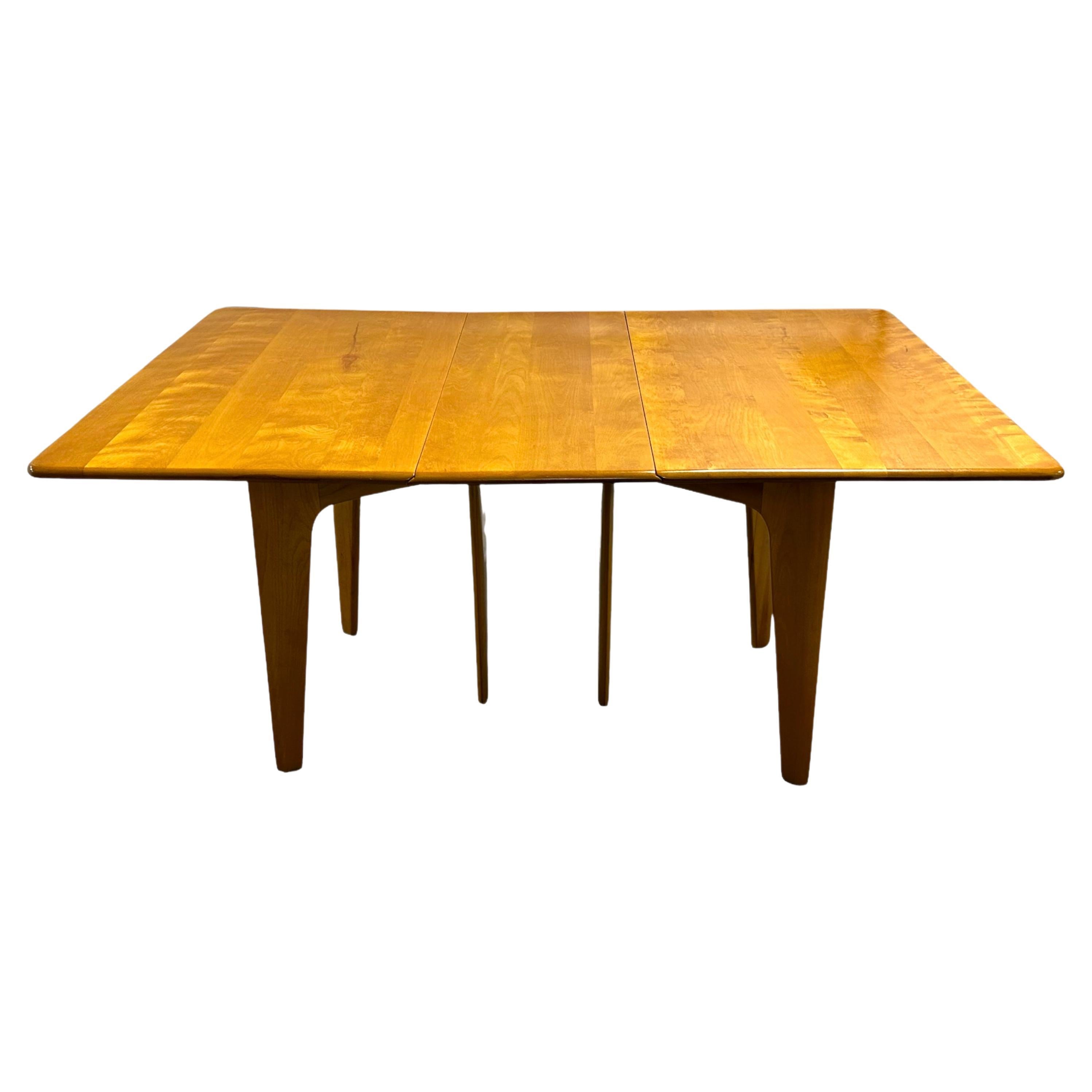 Iconique  Table Heywood- Wakefield Co en vente