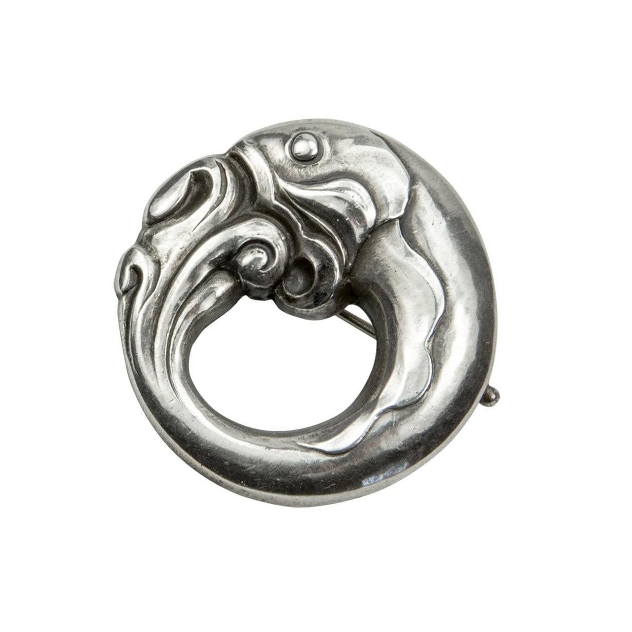 Iconic Georg Jensen Silver Fish Retro Brooch Pin Estate Fine Jewelry In Excellent Condition For Sale In Montreal, QC