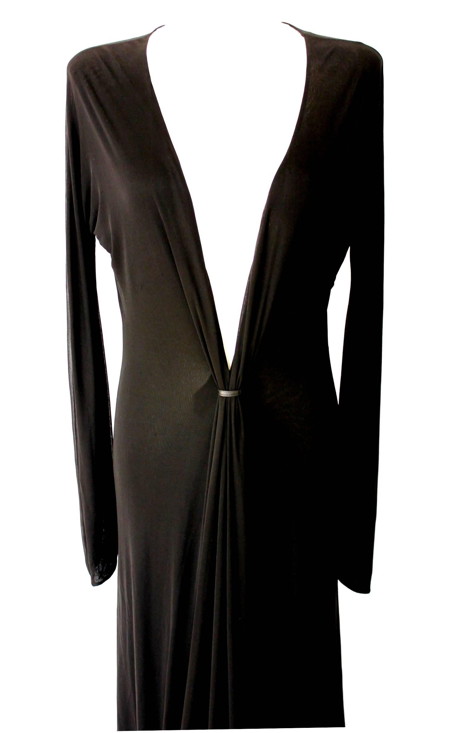 Gucci par Tom Ford - Robe de soirée longue noire à décolleté profond, emblématique, 1999 Pour femmes en vente