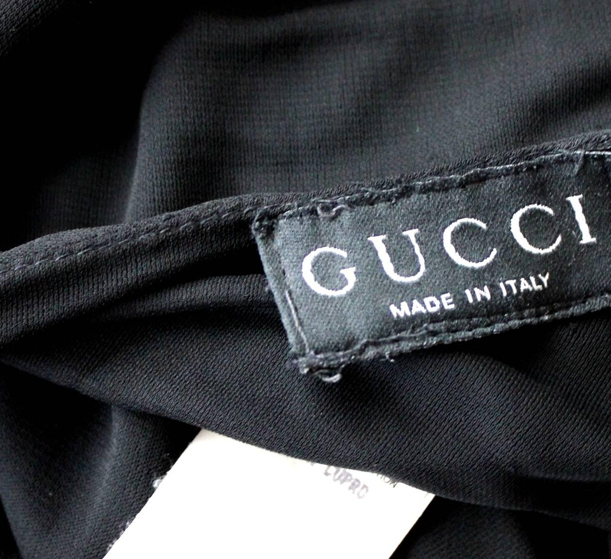 Gucci par Tom Ford - Robe de soirée longue noire à décolleté profond, emblématique, 1999 en vente 3