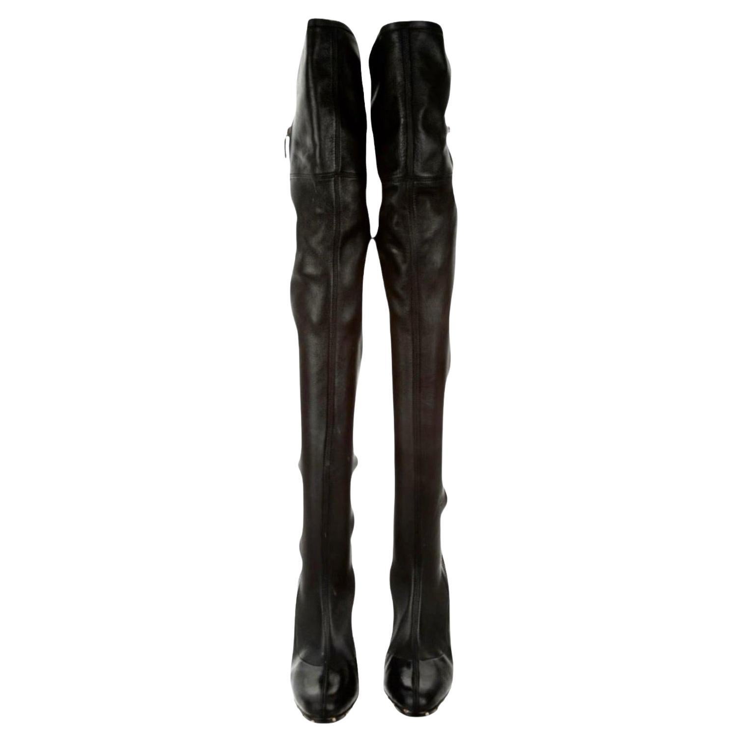 ICONIC Gucci by Tom Ford Schwarze hochhackige Stiefel mit Nieten OTK Bondage FW2003 37,5C im Angebot 3
