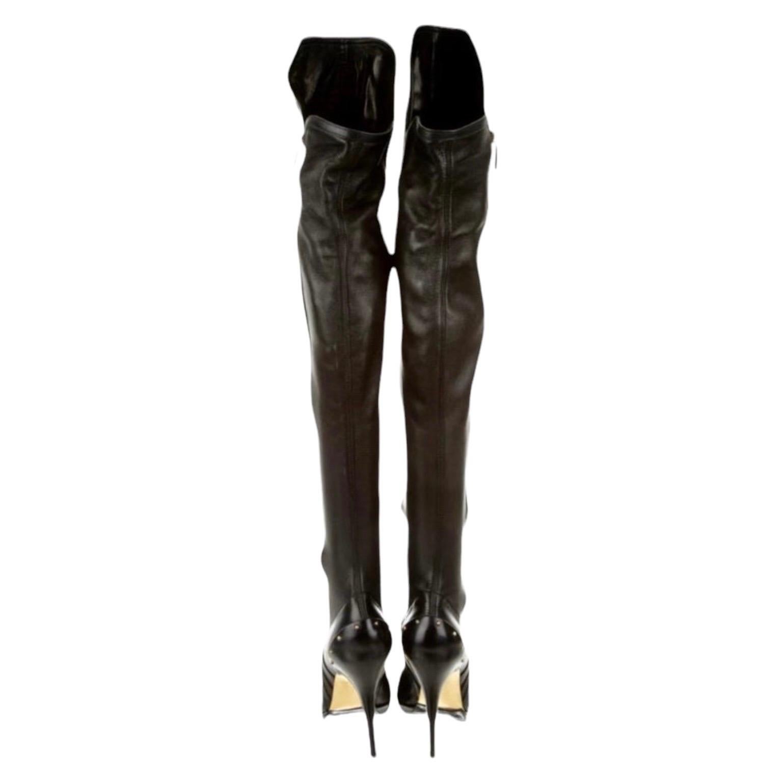 ICONIC Gucci by Tom Ford Schwarze hochhackige Stiefel mit Nieten OTK Bondage FW2003 37,5C im Angebot 4