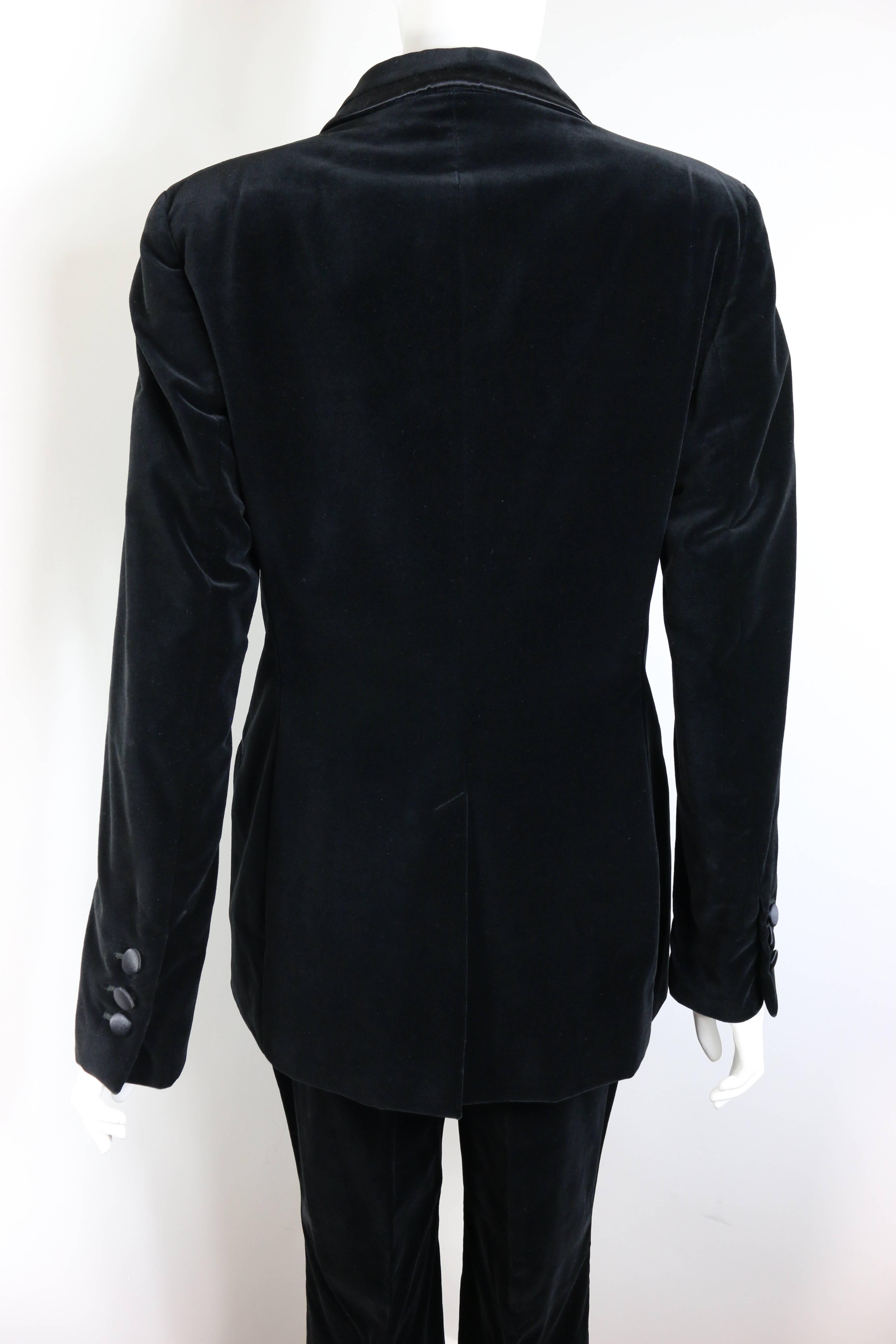 Women's or Men's Iconic Gucci By Tom Ford Black Velvet Tuxedo Suit ( Unworn) For Sale