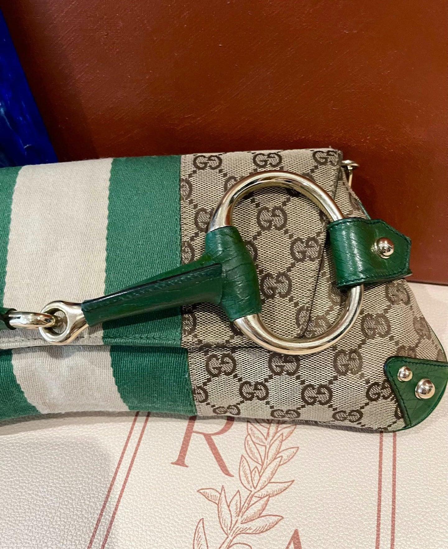 Iconic Gucci Horsebit 1955 Chain Cloth Gucci Monogram Green Leather & Gold Studs In Good Condition In AUBERVILLIERS, FR