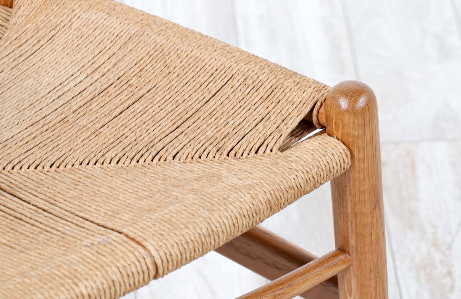 Iconic Hans J. Wegner “Wishbone” Oak Arm Chair for Carl Hansen & Søn For Sale 5