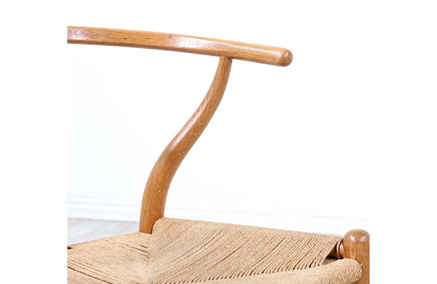 Iconic Hans J. Wegner “Wishbone” Oak Arm Chair for Carl Hansen & Søn For Sale 6