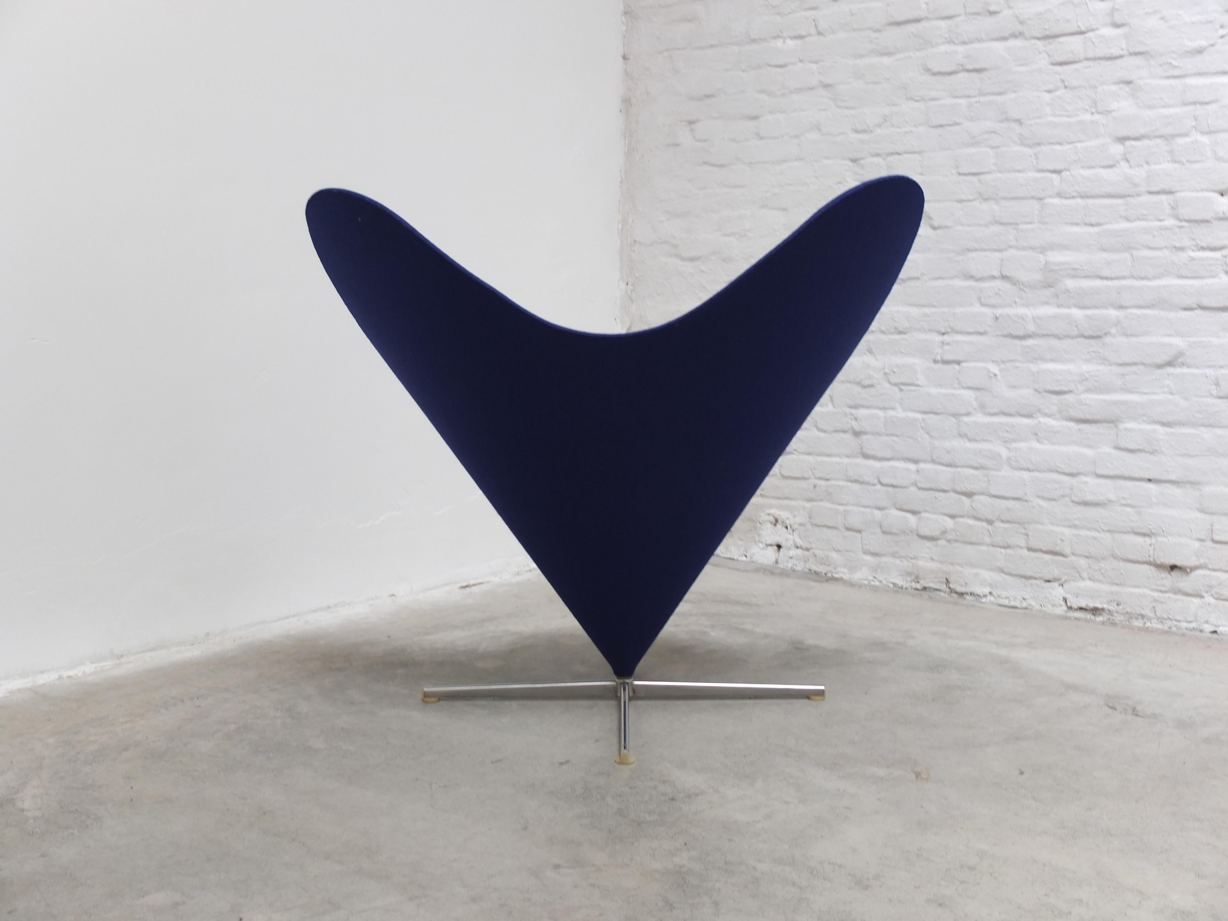 Iconic 'Heart Cone' Chair by Verner Panton for Plus Linje, 1958 For Sale 7