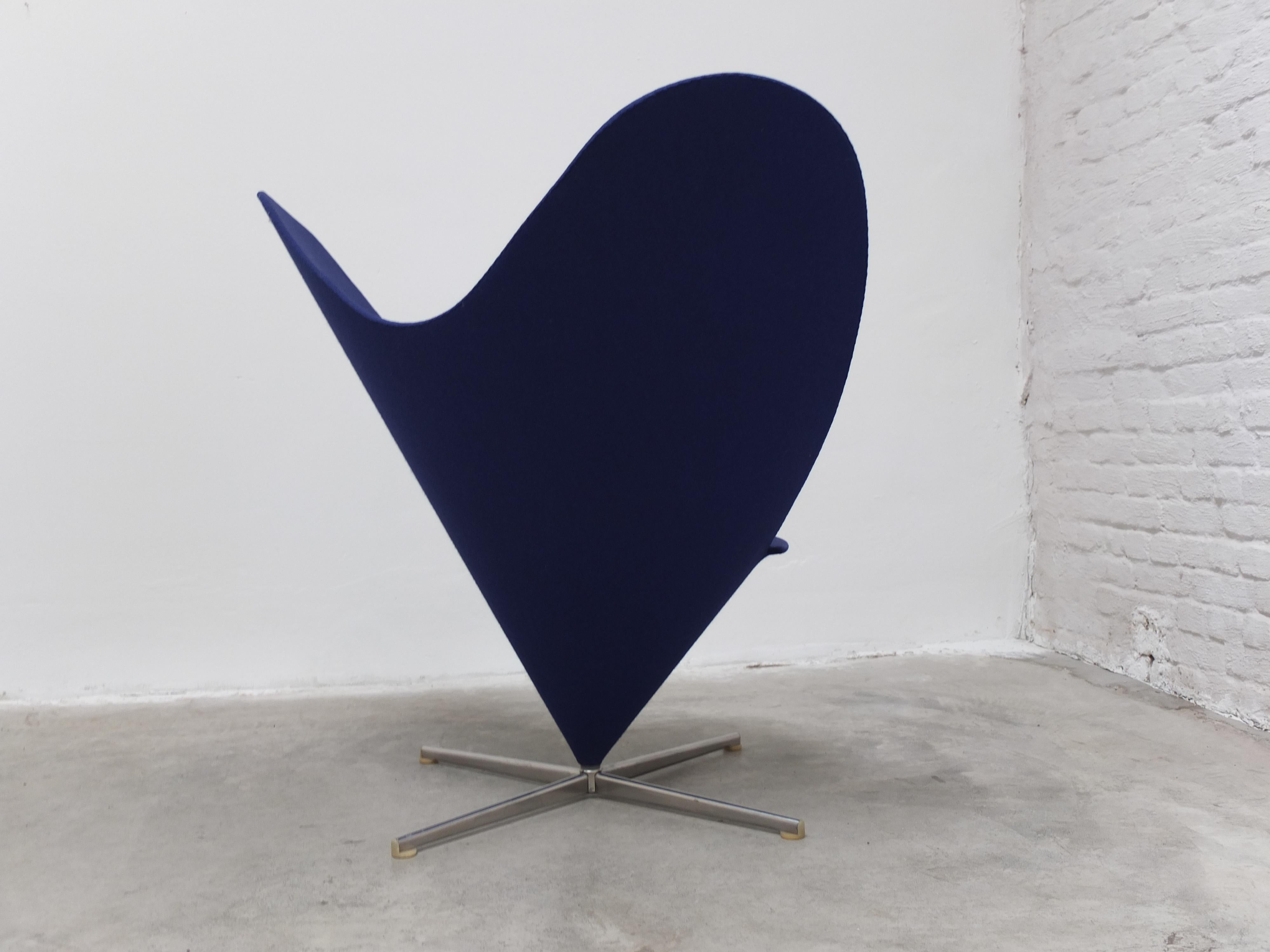 Iconic 'Heart Cone' Chair by Verner Panton for Plus Linje, 1958 For Sale 9
