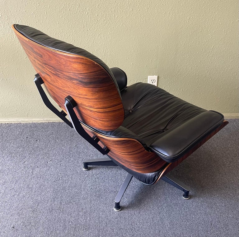 Iconic Herman Miller Eames Rosewood Lounge Chair and Ottoman, Model 670 & 671 For Sale 4