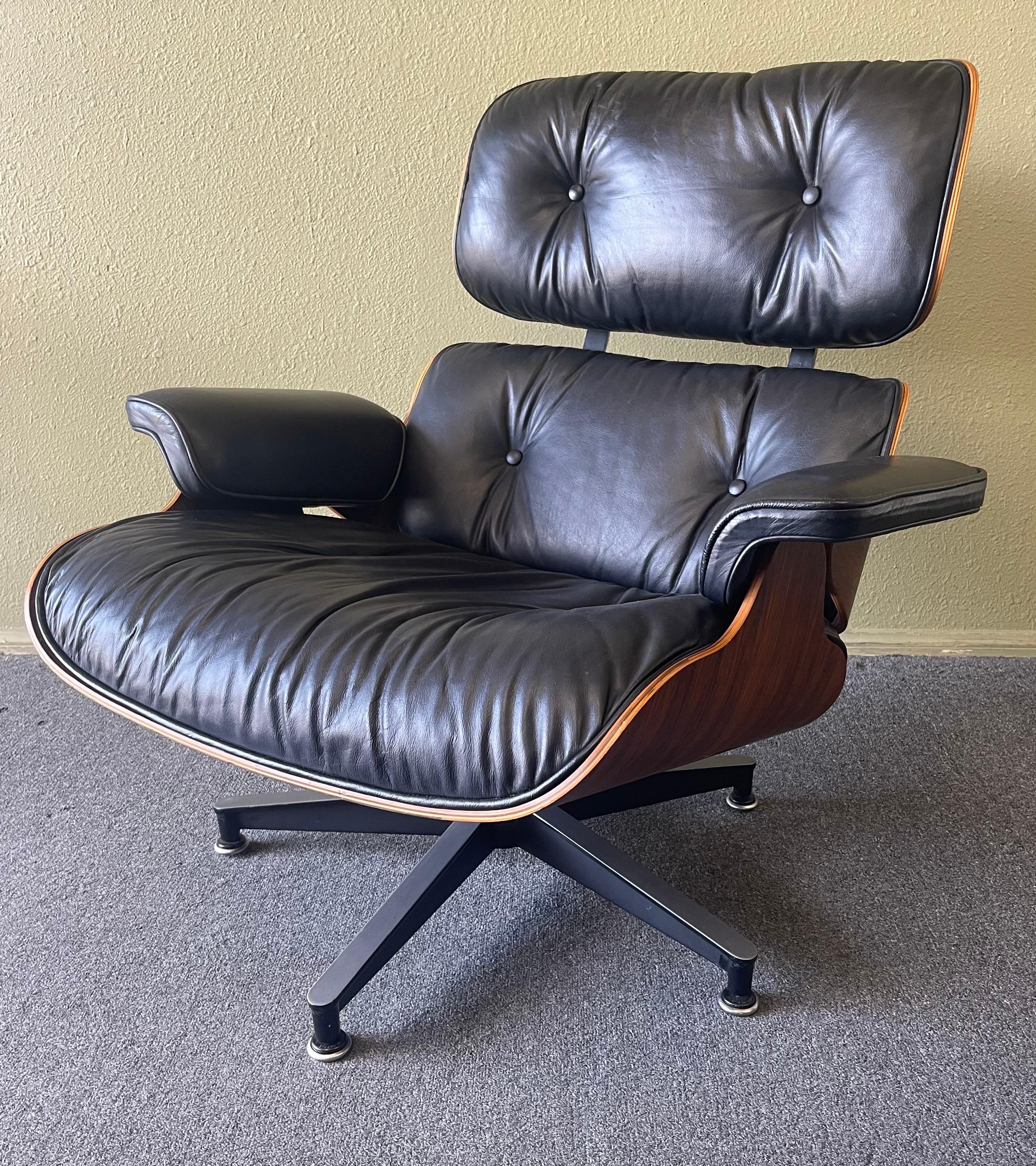 20th Century Iconic Herman Miller Eames Rosewood Lounge Chair and Ottoman, Model 670 & 671