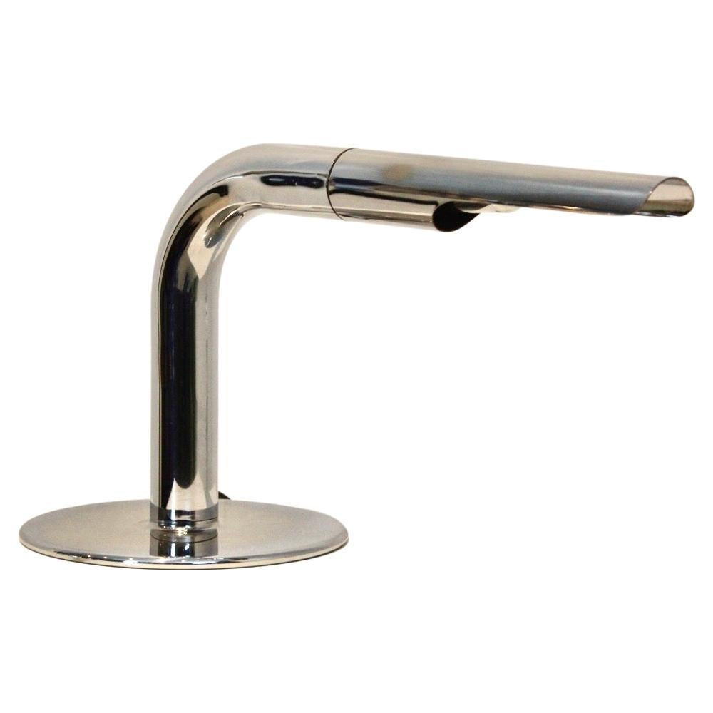 Such a minimalist beauty this Iconic ‘Gulp’ tube table lamp, designed by Ingo Maurer in the ‘60s. Made of chromed steel with some wear on the chrome due to age and use. A real vintage piece with a design still sensational, captivating and fresh.