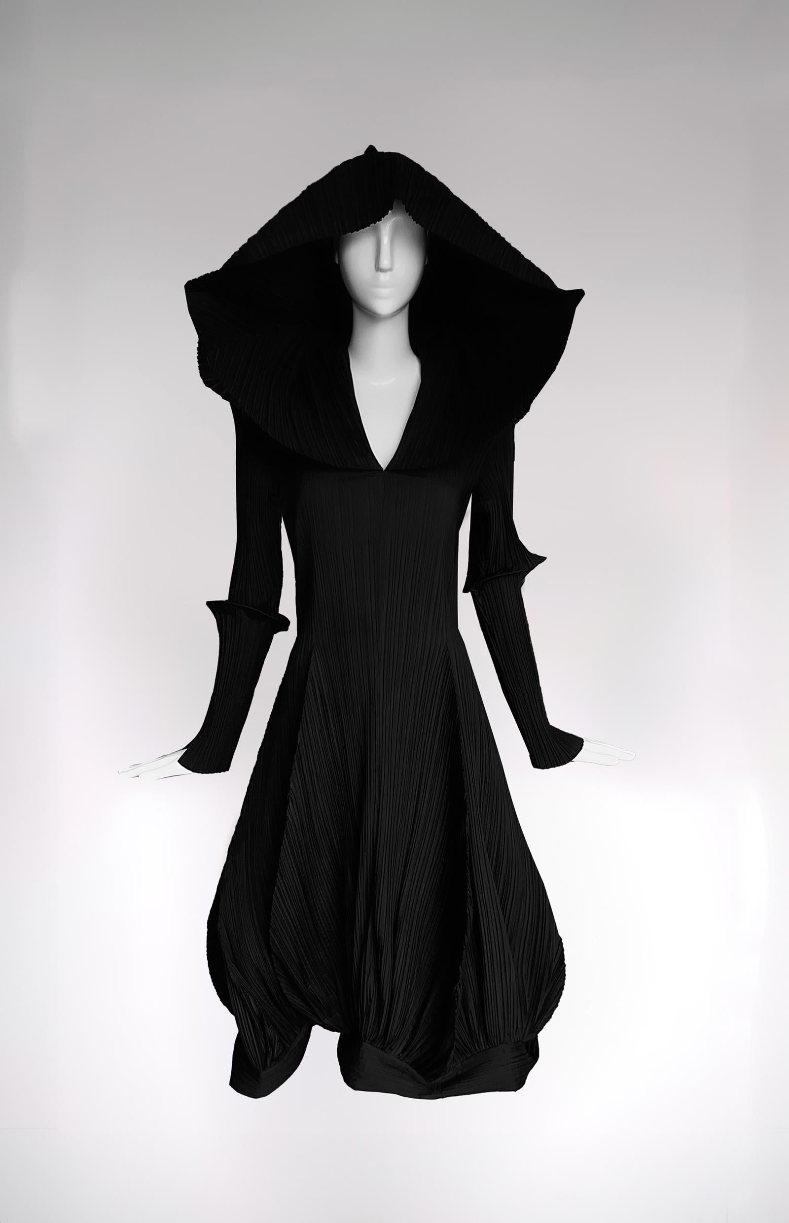 Iconic ISSEY MIYAKE Tulip Dress Black Sculptural Editorial Dramatic 5