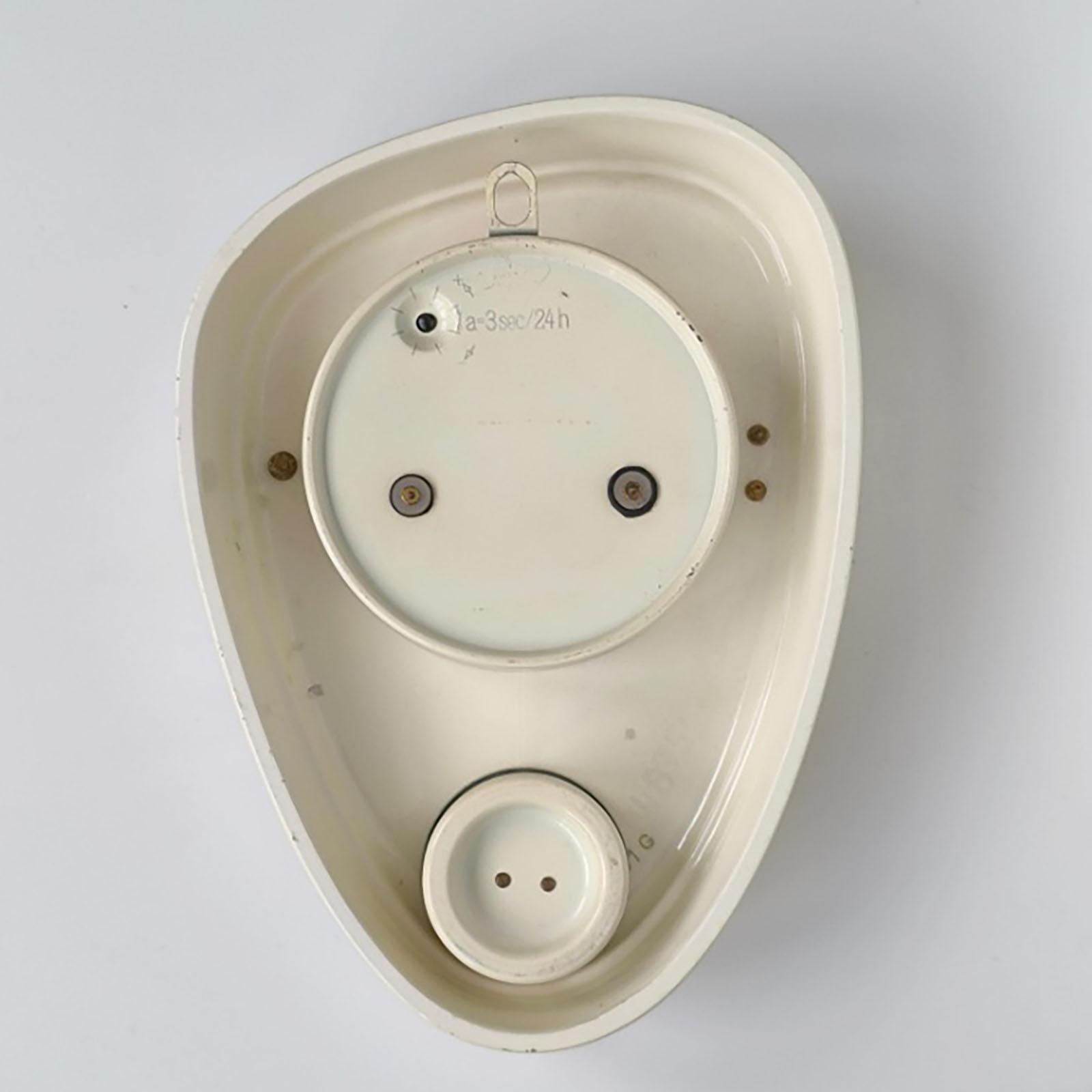 Icone Junghans, Max Bill,  Orologio da cucina in ceramica della Savoia, 