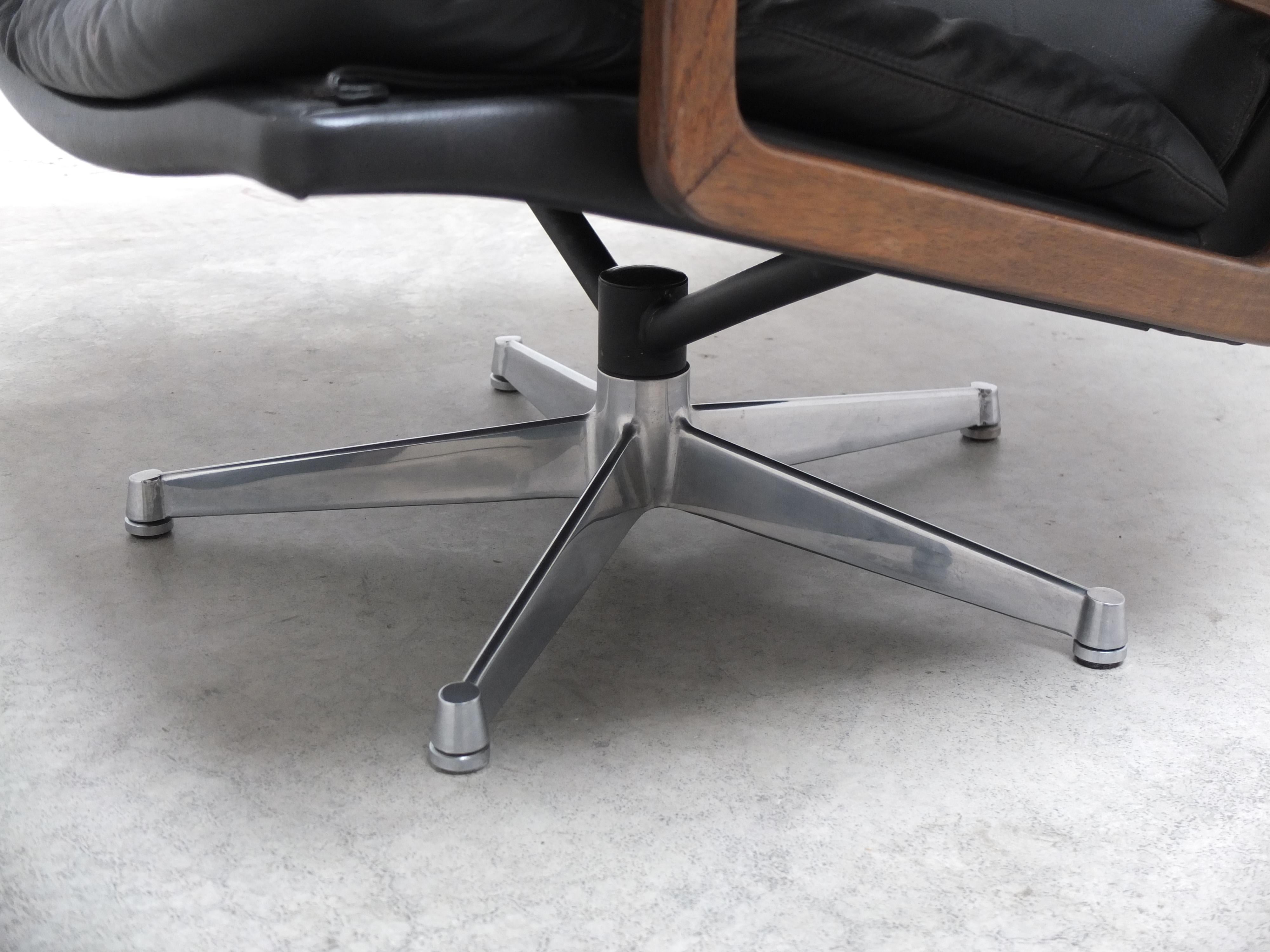 Iconic 'King' Lounge Chair by André Vandenbeuck for Strässle, 1960s For Sale 12