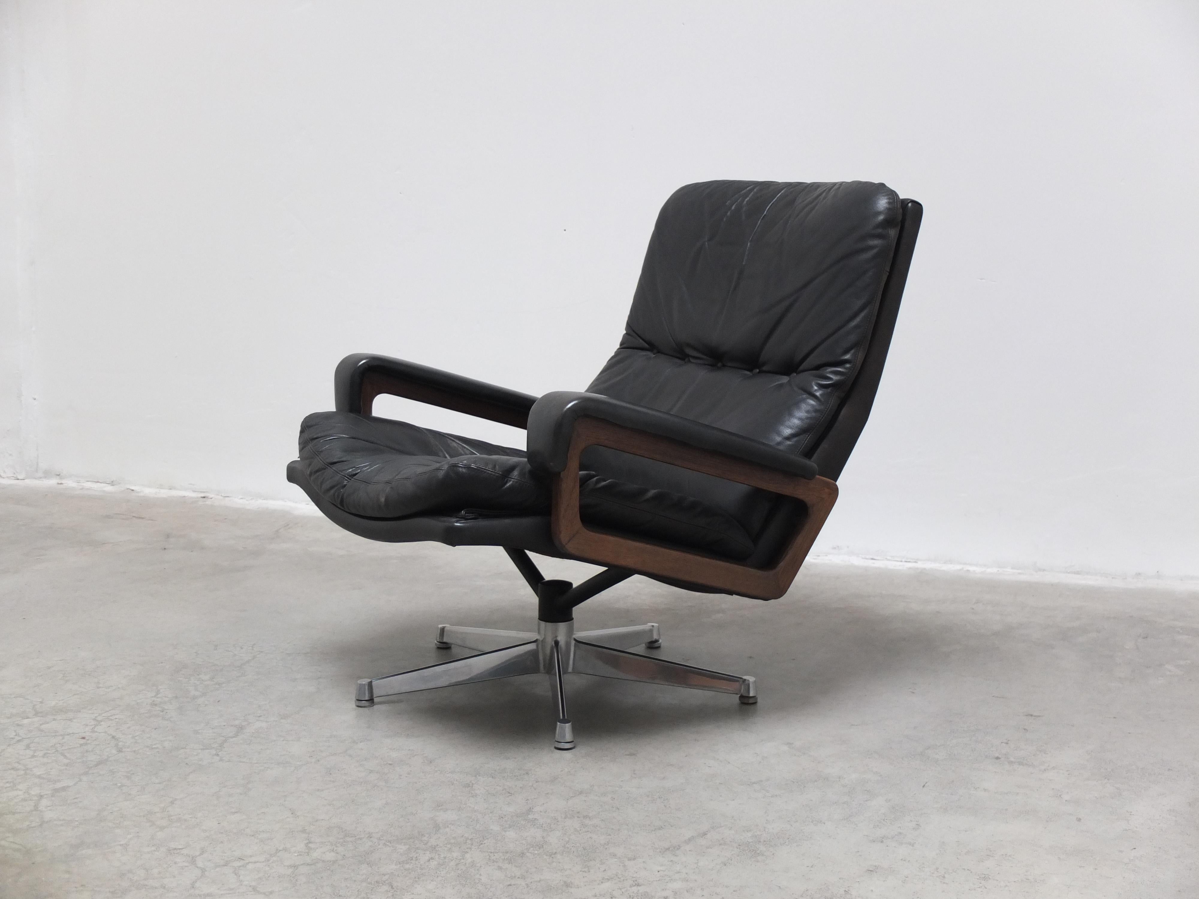 Mid-Century Modern Iconic 'King' Lounge Chair by André Vandenbeuck for Strässle, 1960s For Sale