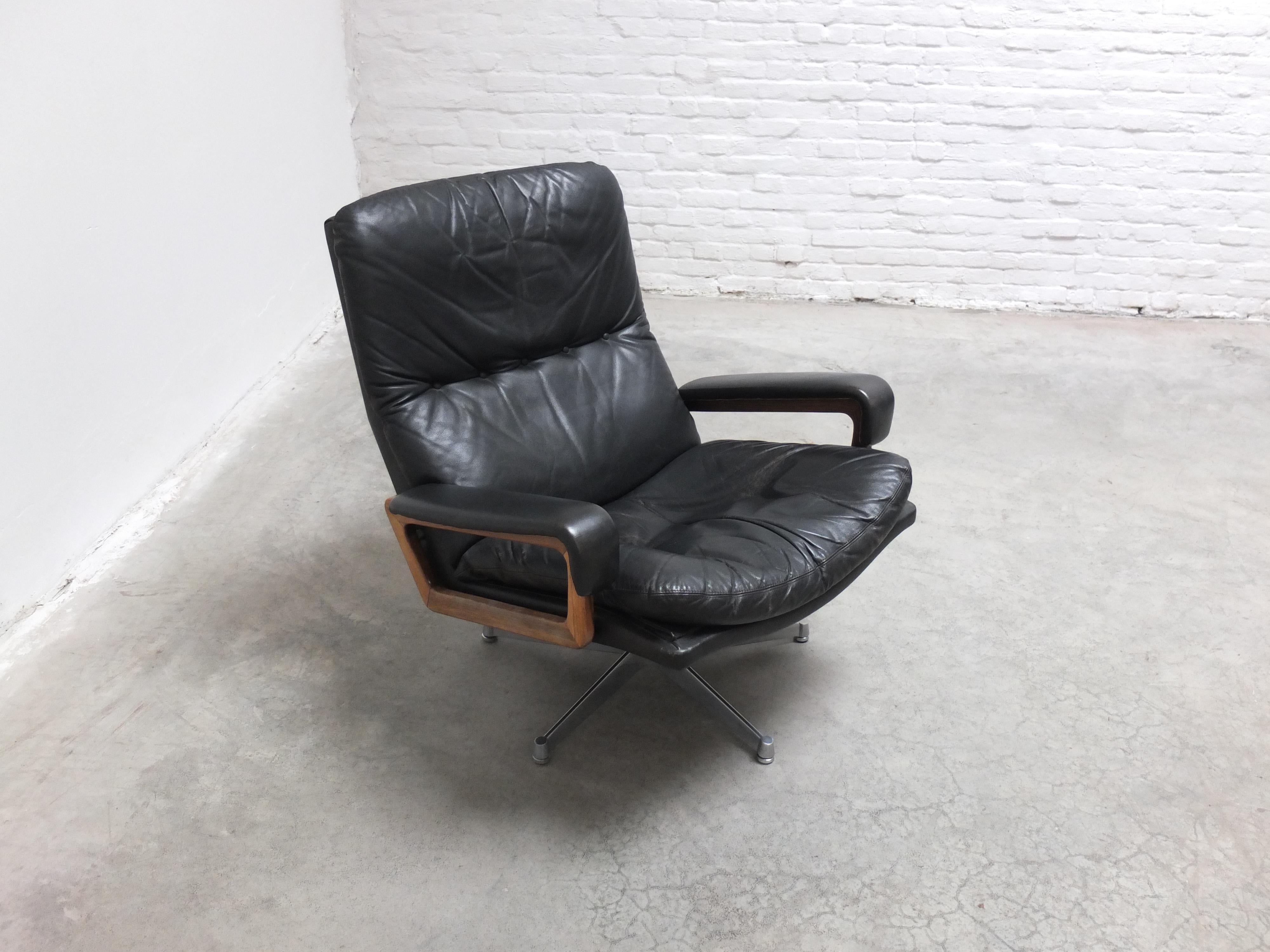 Iconic 'King' Lounge Chair by André Vandenbeuck for Strässle, 1960s In Good Condition For Sale In Antwerpen, VAN